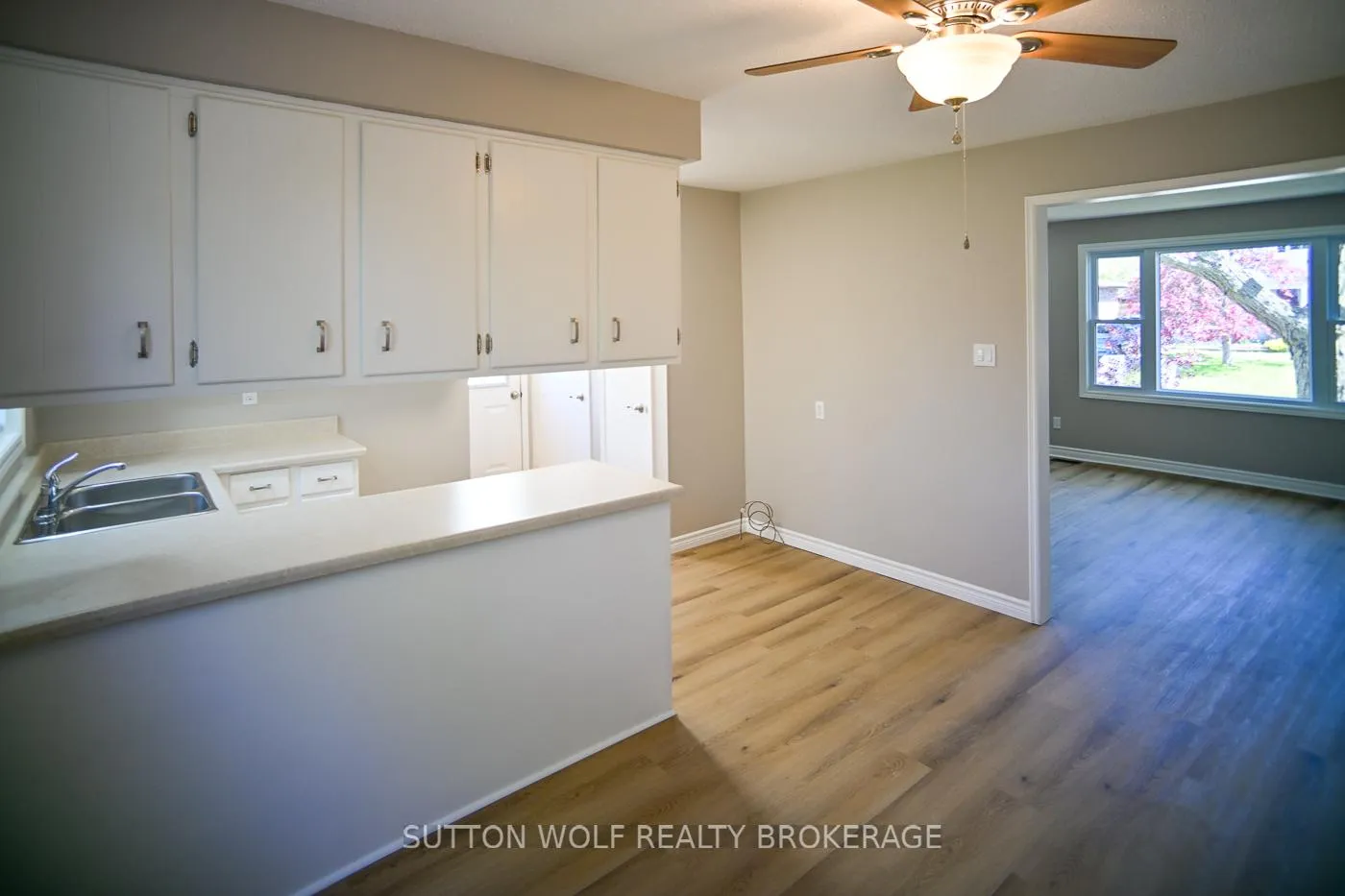 Photo 6 of 190 Southfield Drive, Strathroy-Caradoc, SW — HOMEH