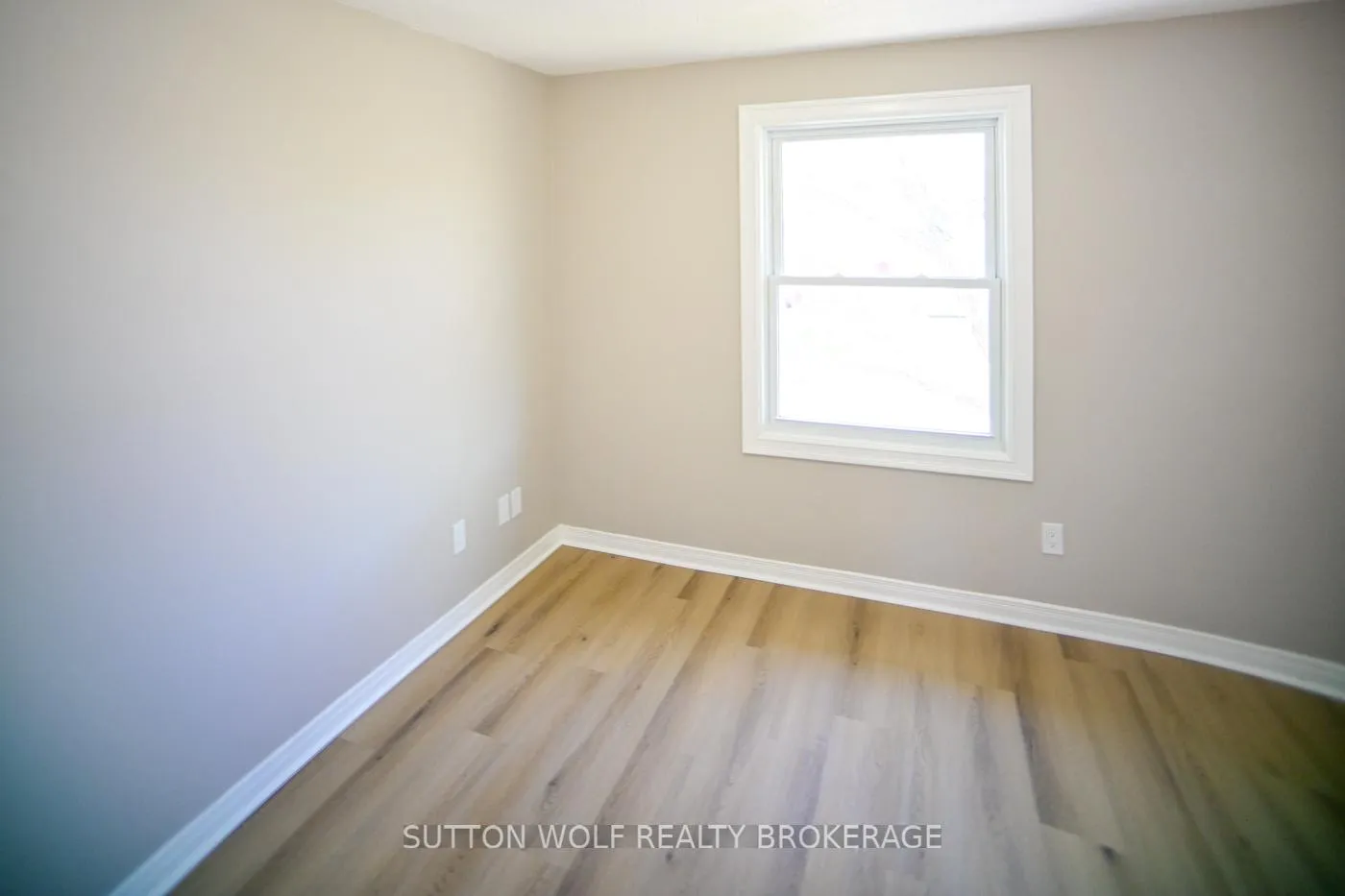 Photo 11 of 190 Southfield Drive, Strathroy-Caradoc, SW — HOMEH