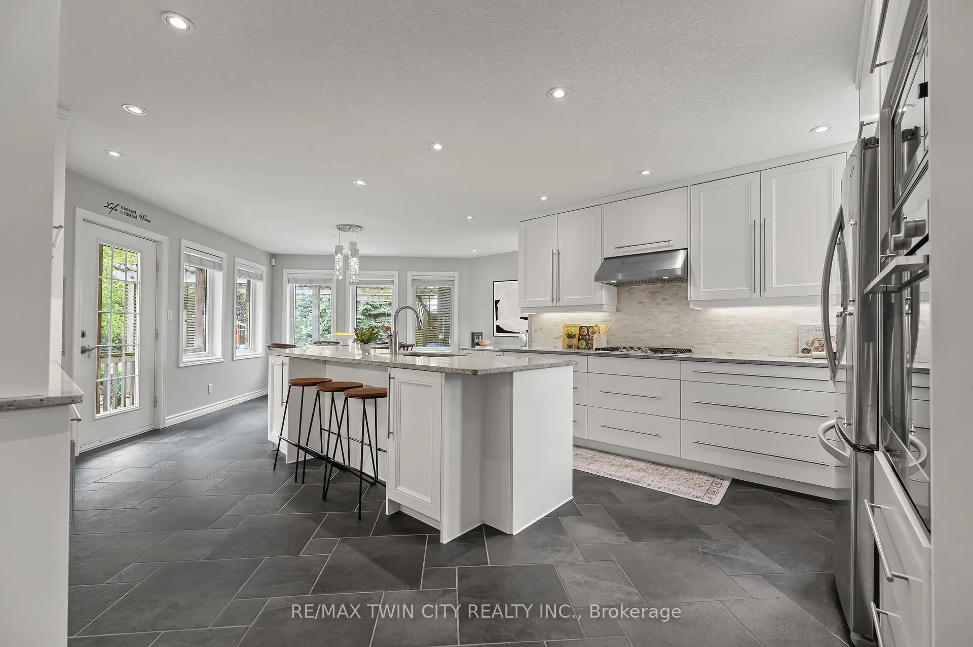 Photo 10 of 18 Weberlyn Crescent, Woolwich — HOMEH