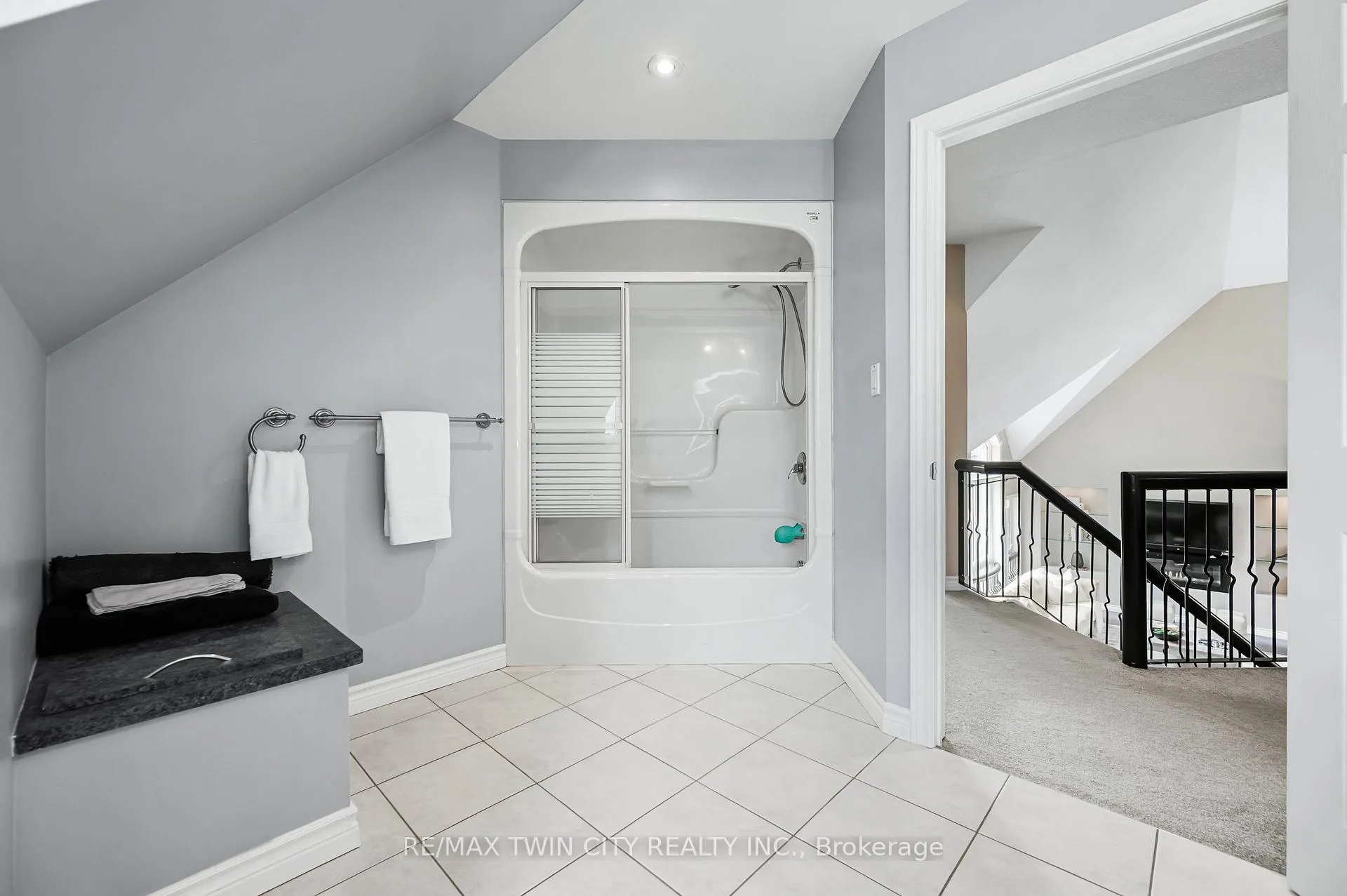 Photo 26 of 18 Weberlyn Crescent, Woolwich — HOMEH
