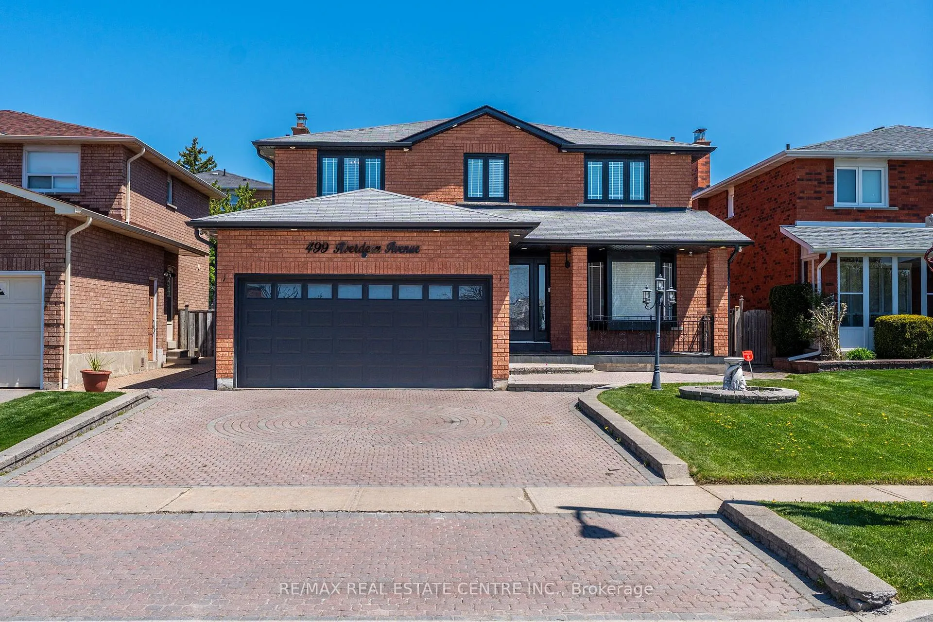 Front of 499 Aberdeen Avenue N