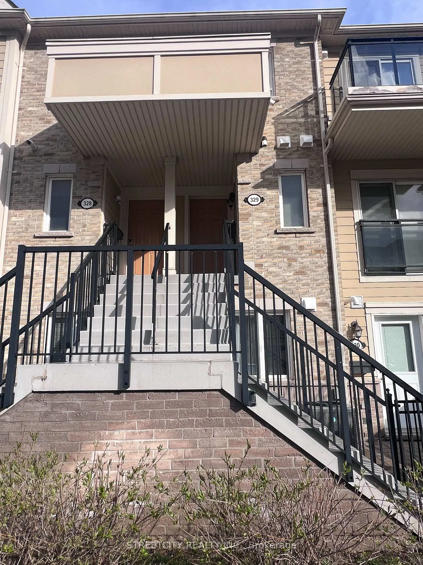 Photo 1 of Unit 329, 4975 Southampton Drive, Mississauga, Churchill Meadows — HOMEH
