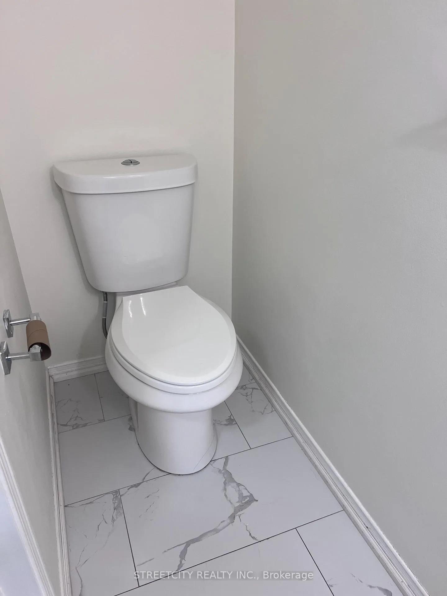 Photo 11 of Unit 329, 4975 Southampton Drive, Mississauga, Churchill Meadows — HOMEH