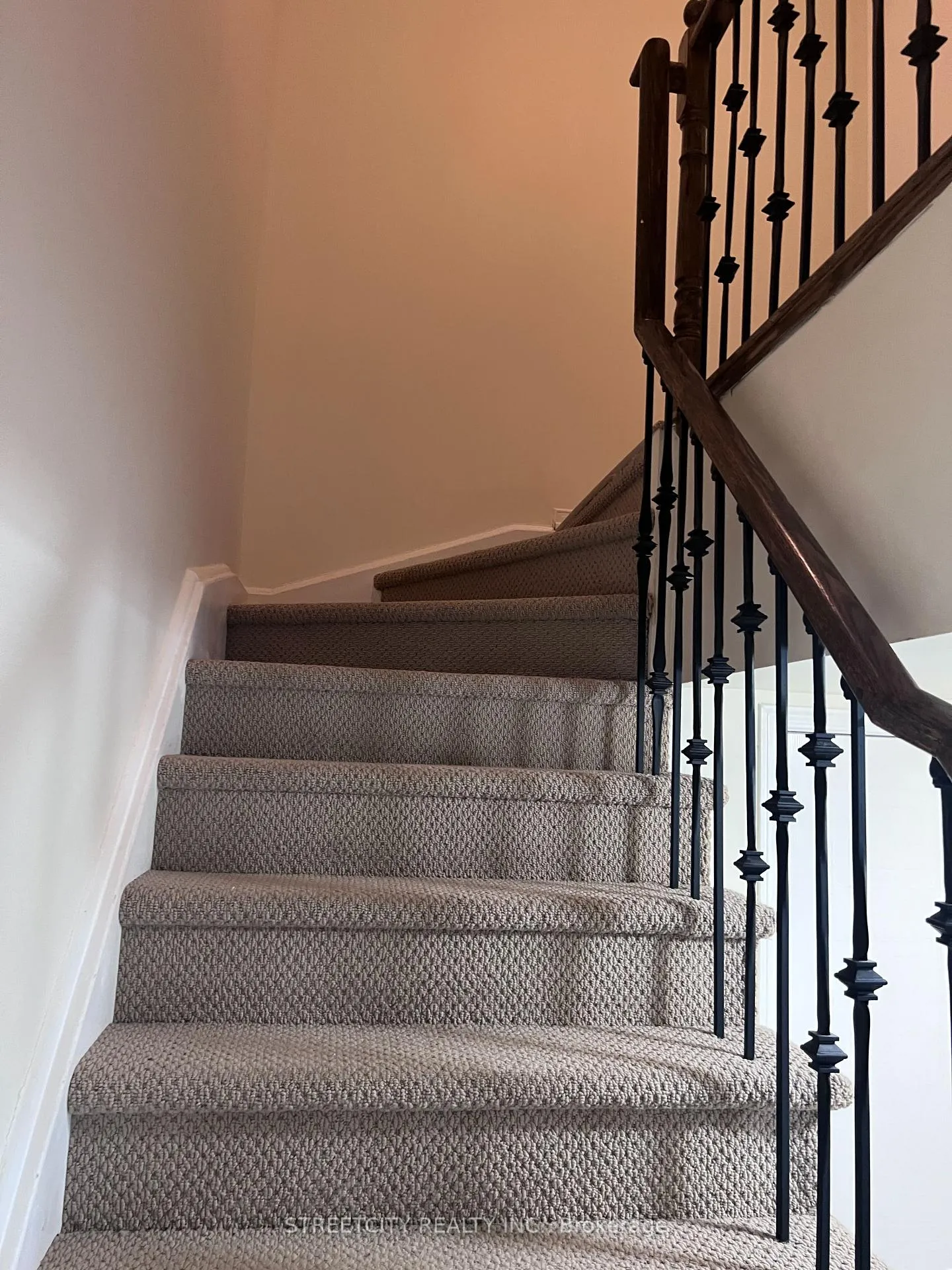 Photo 13 of Unit 329, 4975 Southampton Drive, Mississauga, Churchill Meadows — HOMEH
