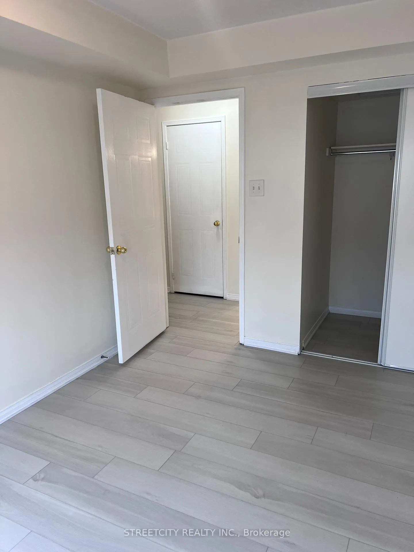 Photo 18 of Unit 329, 4975 Southampton Drive, Mississauga, Churchill Meadows — HOMEH