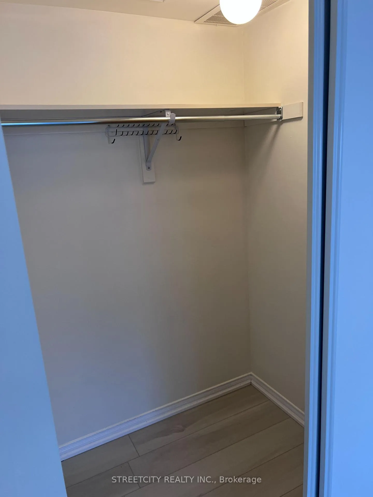 Photo 19 of Unit 329, 4975 Southampton Drive, Mississauga, Churchill Meadows — HOMEH
