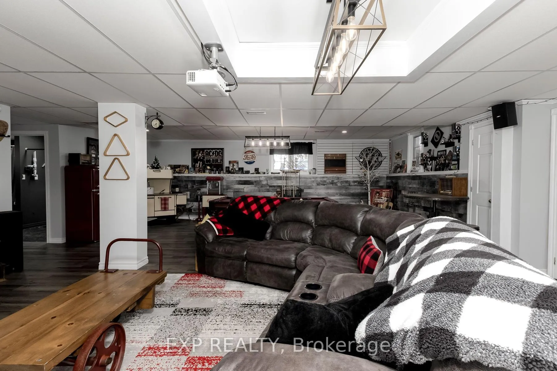 Photo 22 of 9127 Hacienda Road, Malahide, Rural Malahide — HOMEH
