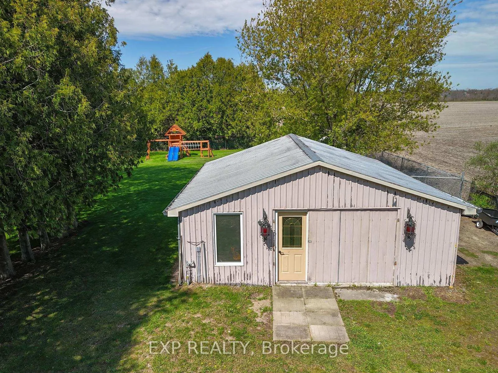 Photo 33 of 9127 Hacienda Road, Malahide, Rural Malahide — HOMEH