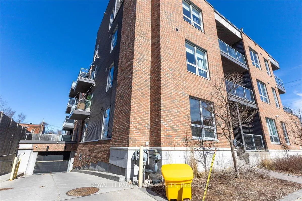 Photo 2 of 9 Balsam Street, Ottawa, West Centre Town — HOMEH