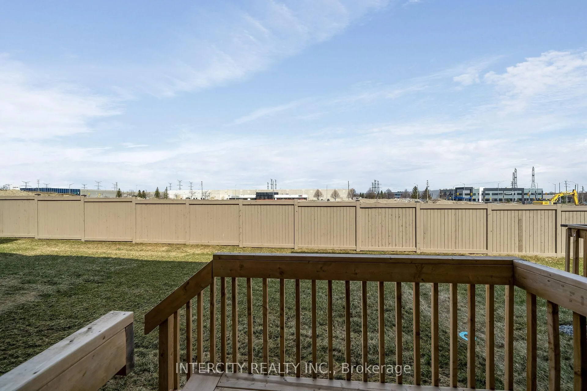 Photo 29 of 176 Mumbai Drive, Markham, Middlefield — HOMEH