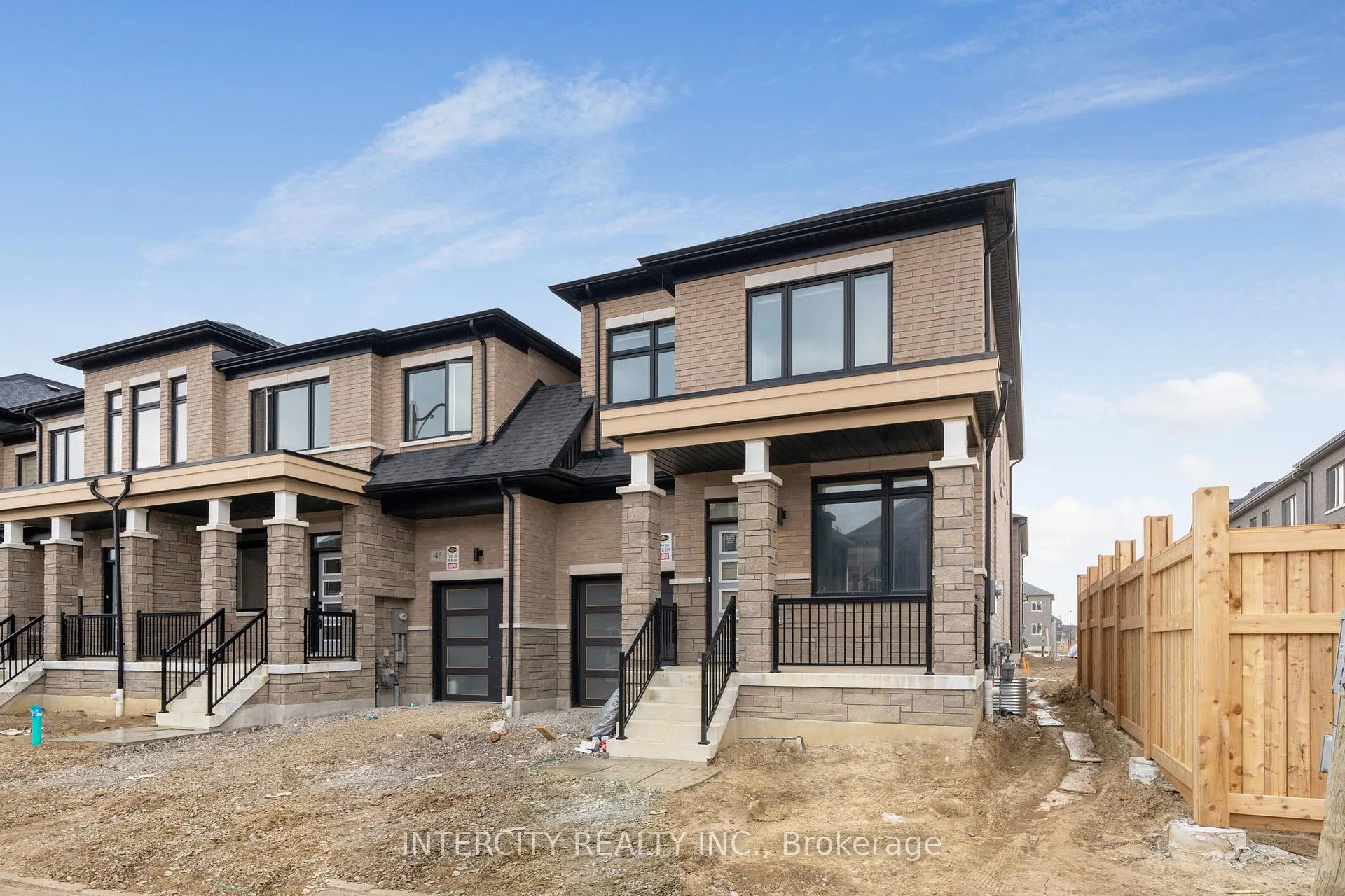 Photo 2 of 48 Watkins Road, Brampton, Sandringham-Wellington North — HOMEH
