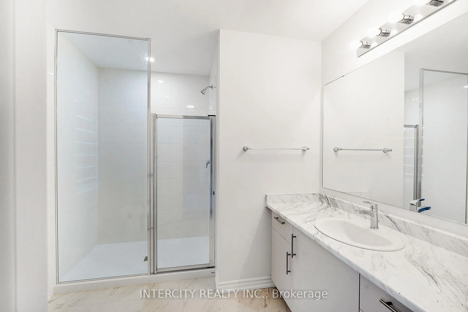 Photo 25 of 48 Watkins Road, Brampton, Sandringham-Wellington North — HOMEH