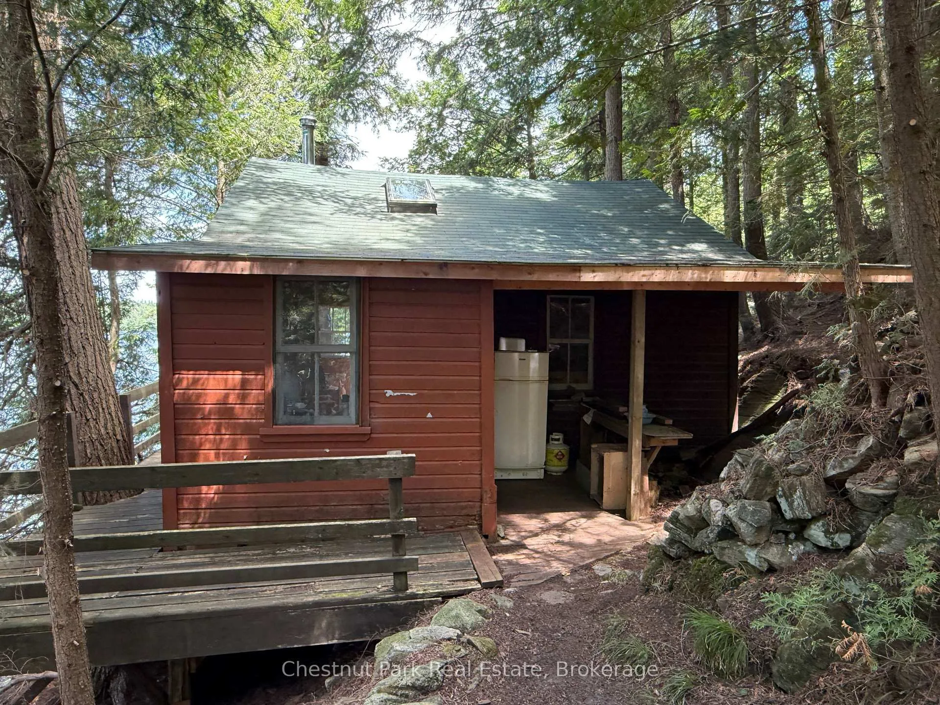 Photo 3 of Unit APL1136E, 19 Cache Lake, South Algonquin — HOMEH