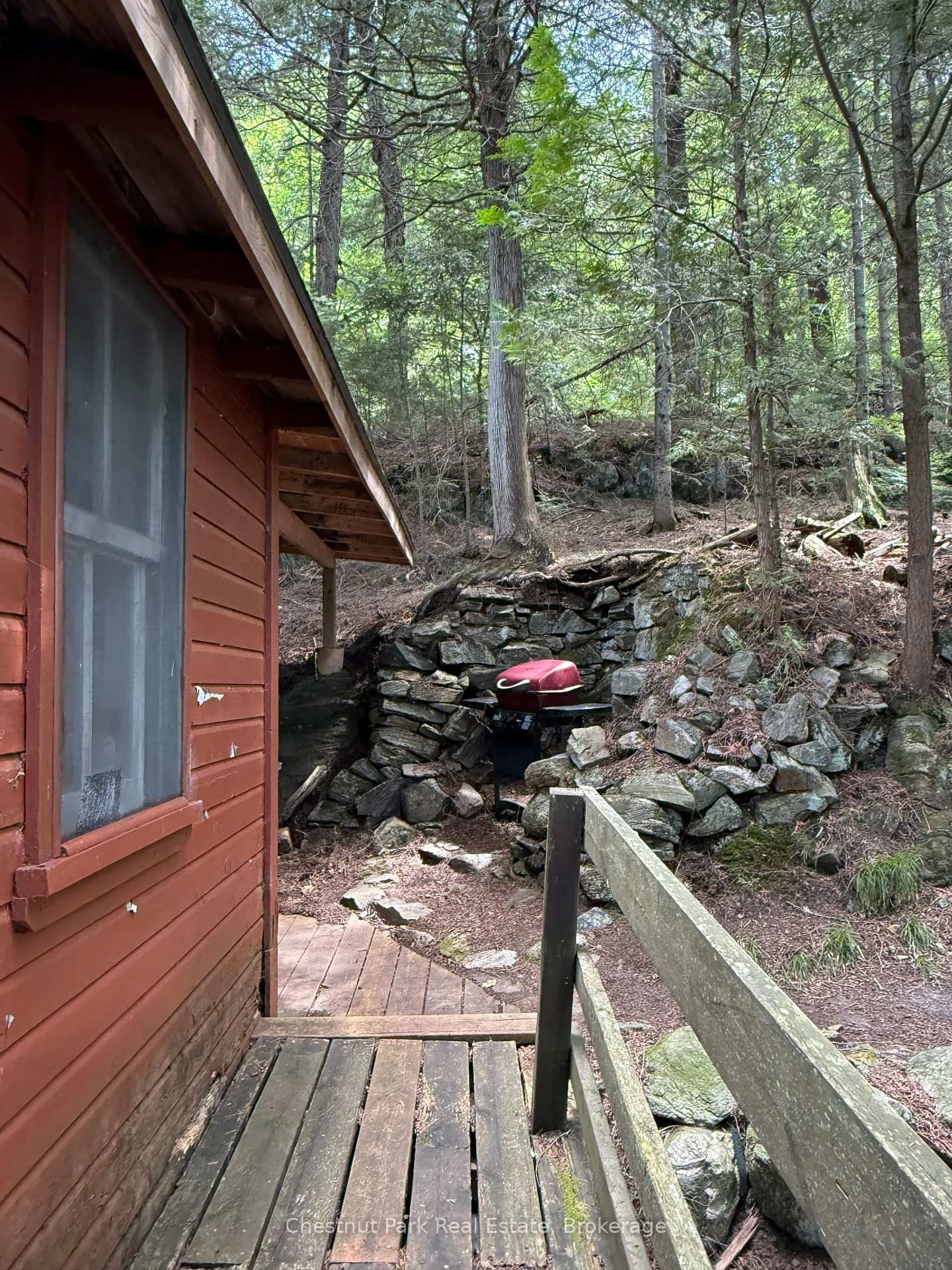 Photo 18 of Unit APL1136E, 19 Cache Lake, South Algonquin — HOMEH