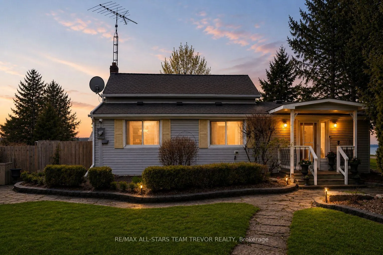 Front of 24082 Warden Avenue