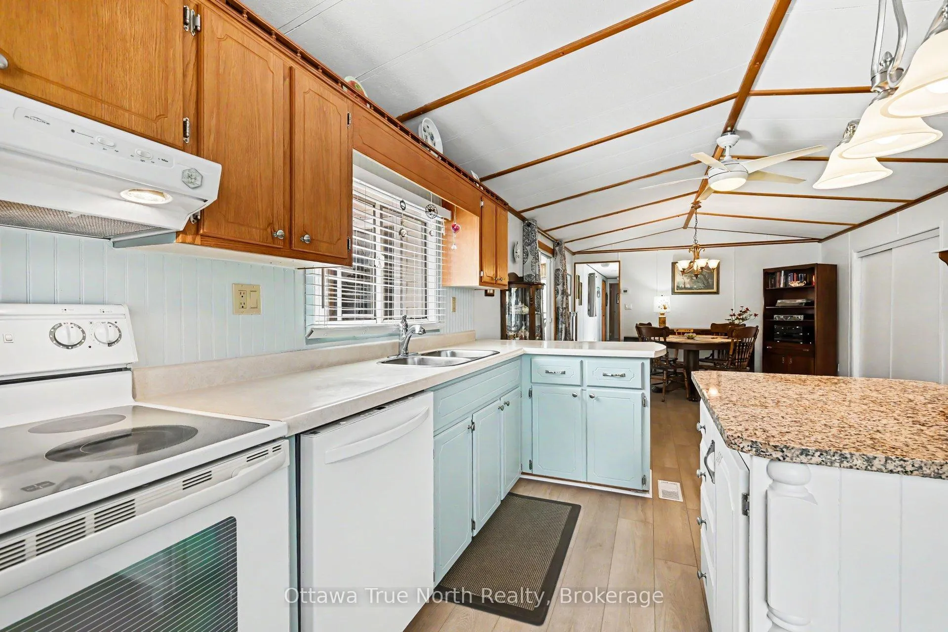 Photo 6 of 15 Hardwood Lane, McNab/Braeside, Mcnab/Braeside Twps — HOMEH