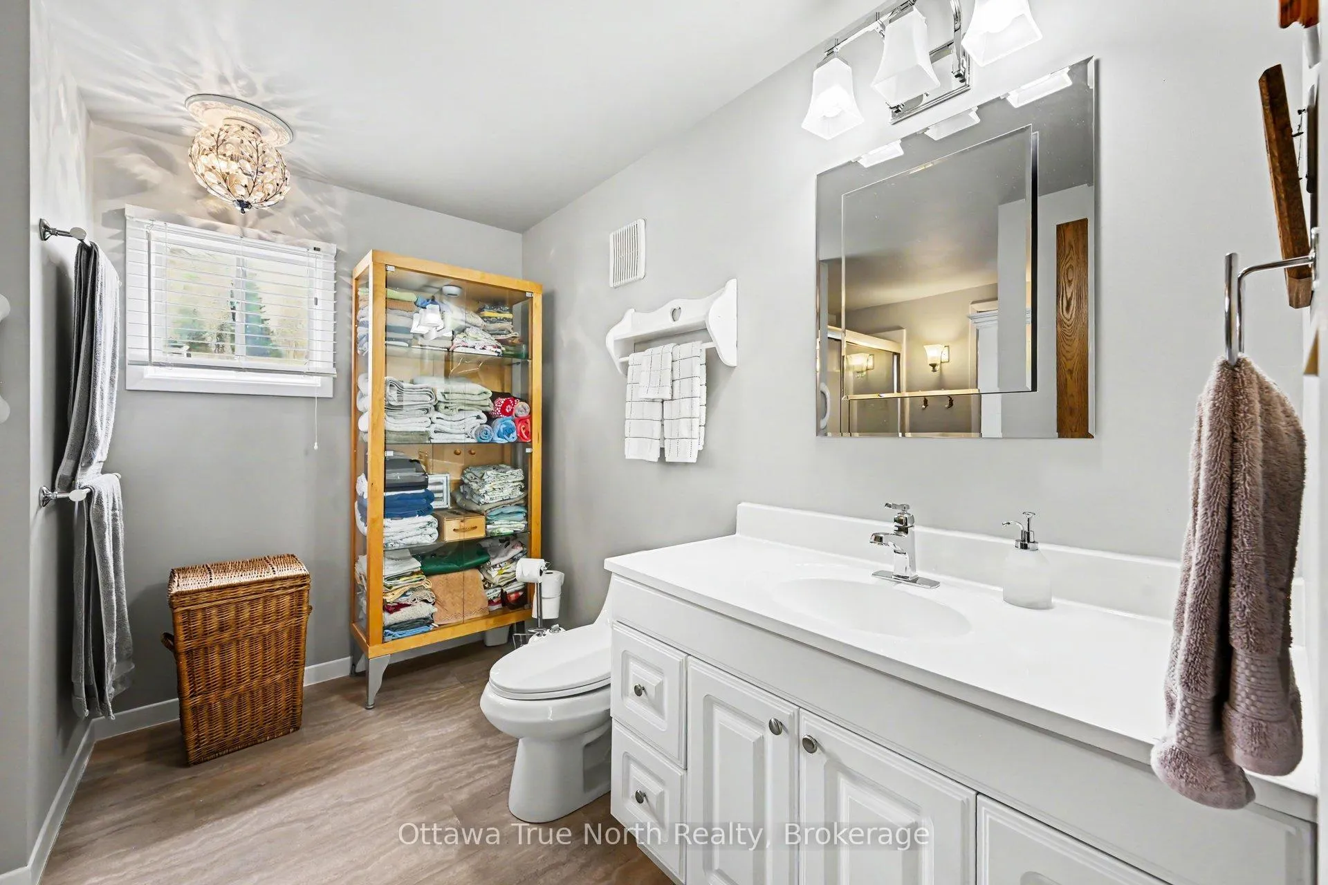 Photo 16 of 15 Hardwood Lane, McNab/Braeside, Mcnab/Braeside Twps — HOMEH