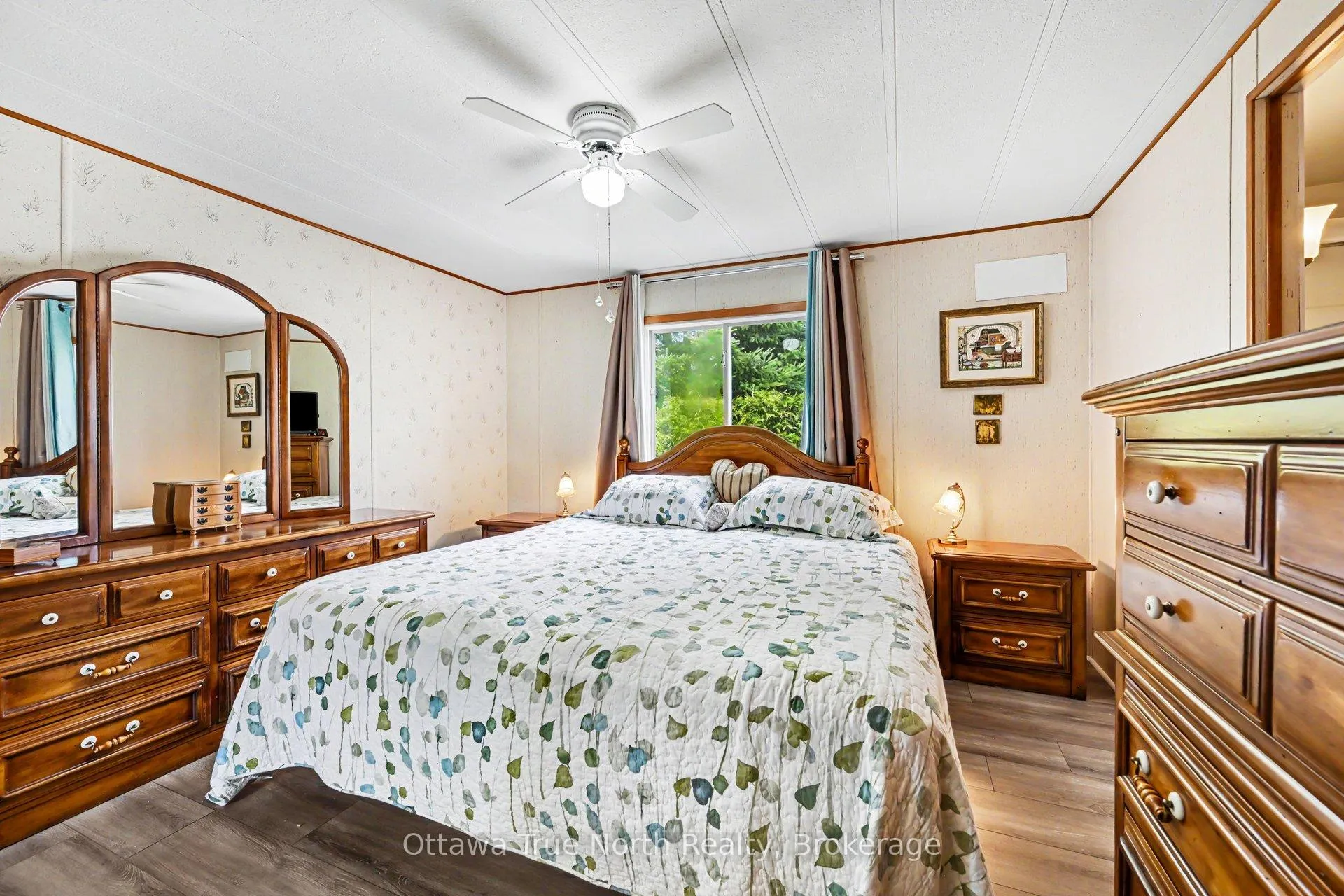Photo 19 of 15 Hardwood Lane, McNab/Braeside, Mcnab/Braeside Twps — HOMEH