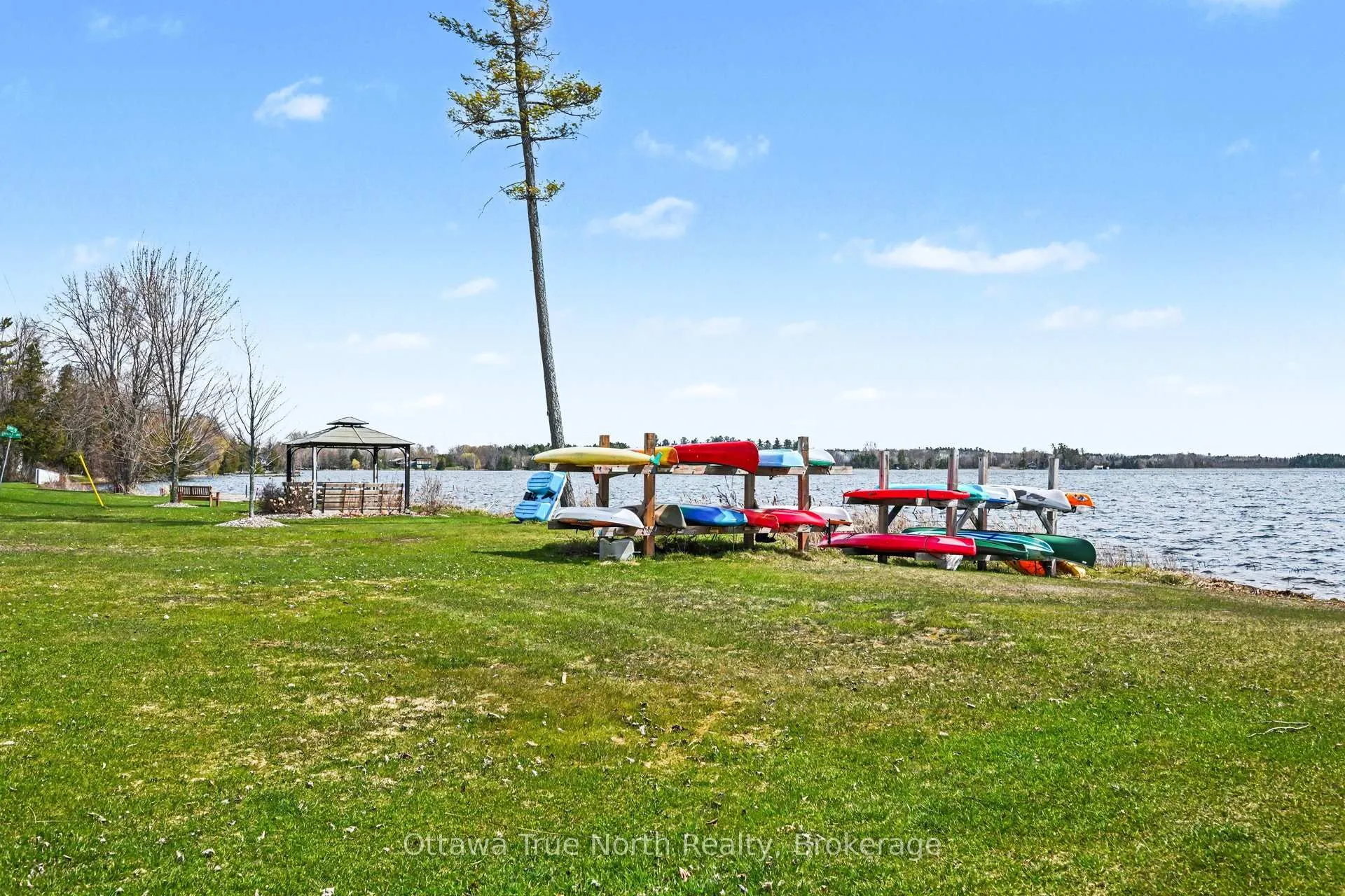 Photo 26 of 15 Hardwood Lane, McNab/Braeside, Mcnab/Braeside Twps — HOMEH