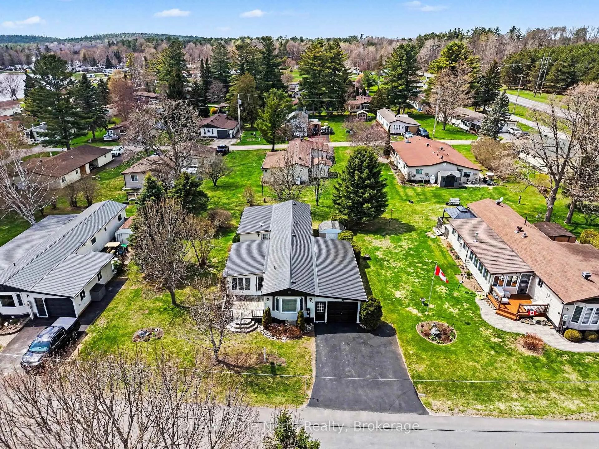 Photo 28 of 15 Hardwood Lane, McNab/Braeside, Mcnab/Braeside Twps — HOMEH