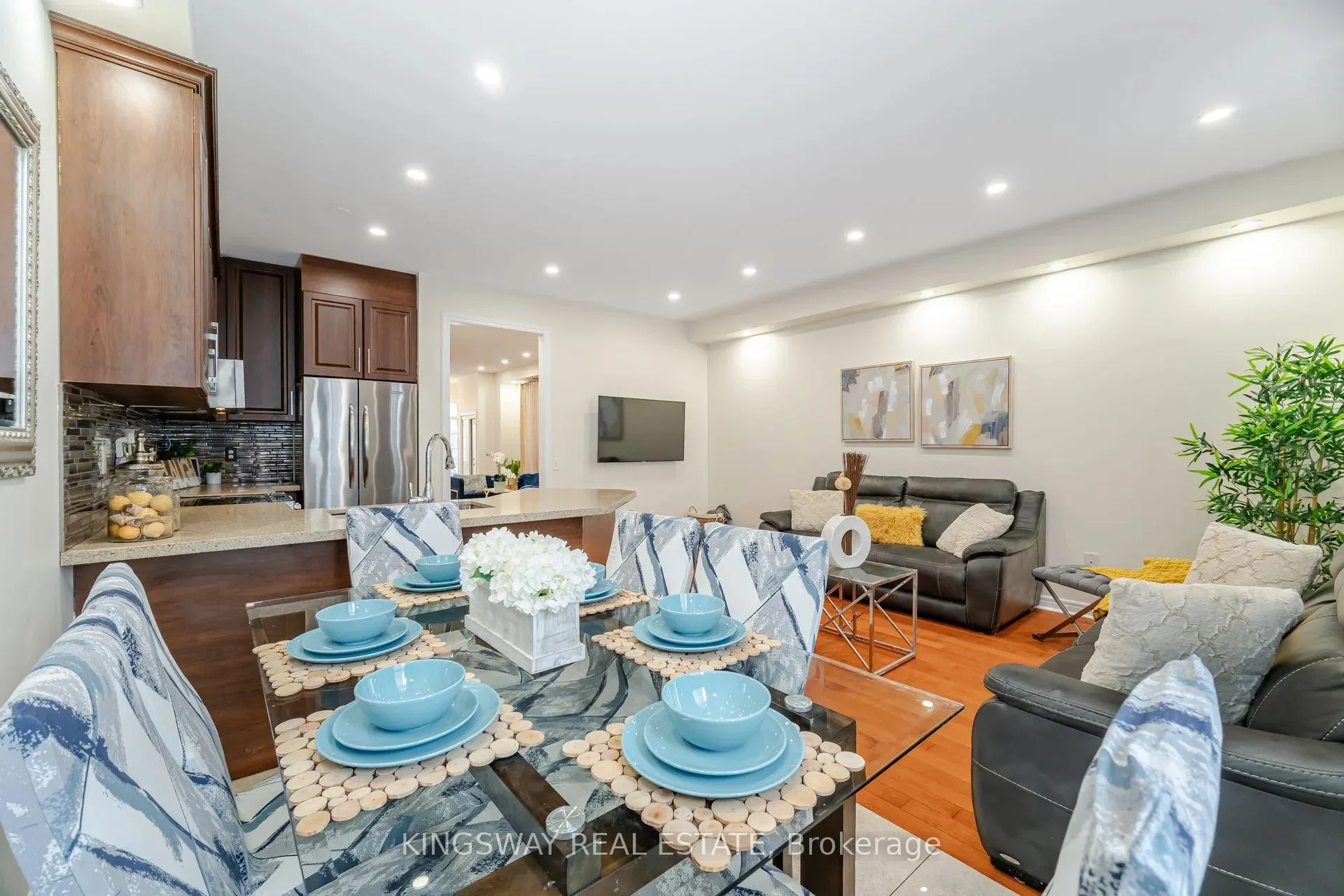 Photo 20 of 803 Khan Crescent, Mississauga, East Credit — HOMEH