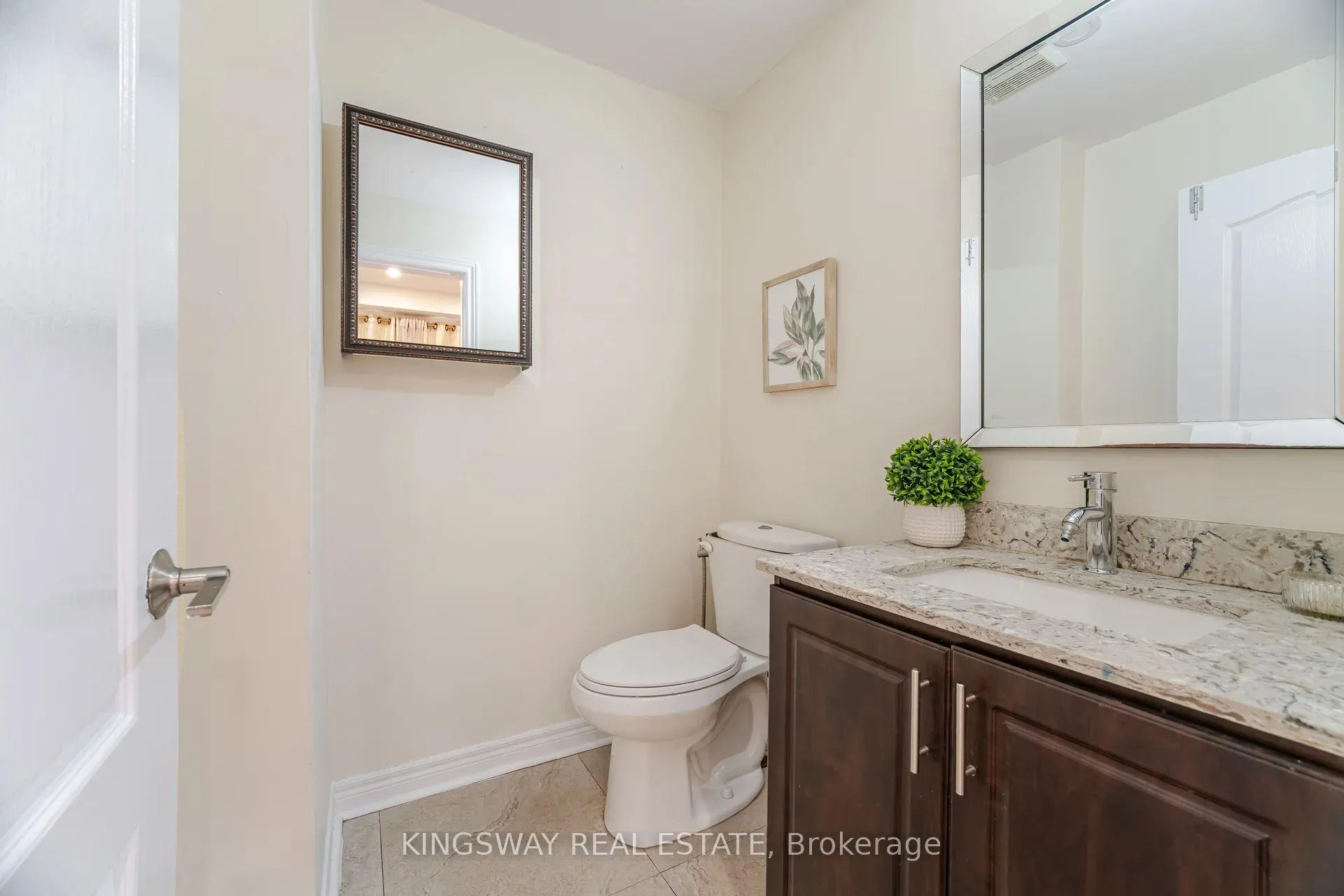 Photo 25 of 803 Khan Crescent, Mississauga, East Credit — HOMEH