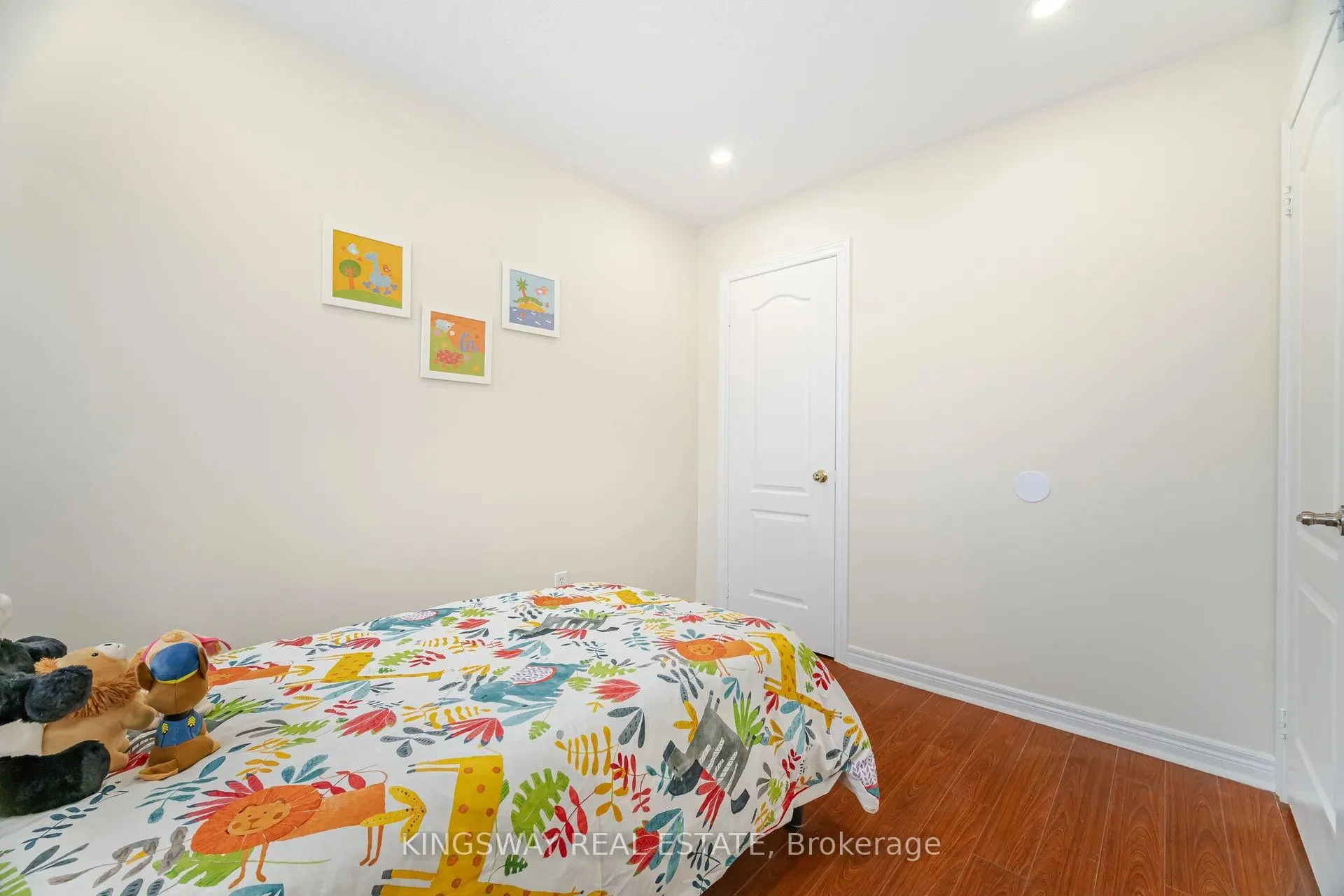 Photo 35 of 803 Khan Crescent, Mississauga, East Credit — HOMEH