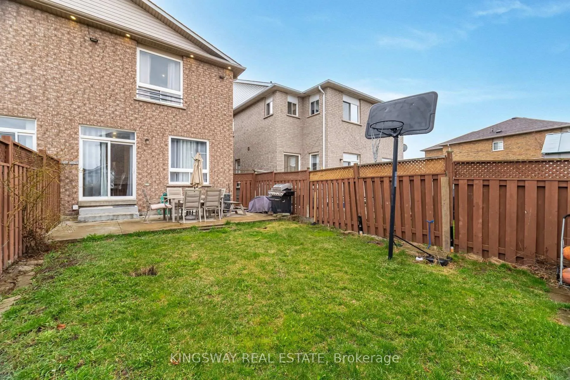 Photo 42 of 803 Khan Crescent, Mississauga, East Credit — HOMEH