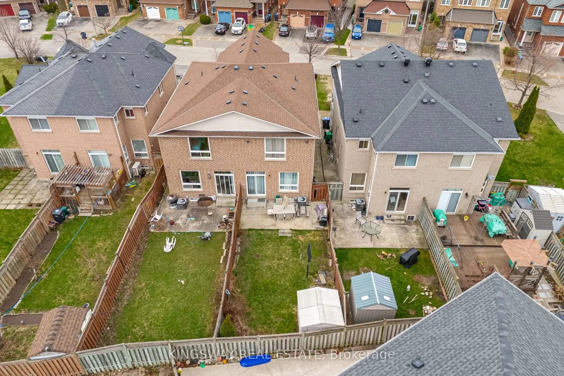 Photo 43 of 803 Khan Crescent, Mississauga, East Credit — HOMEH