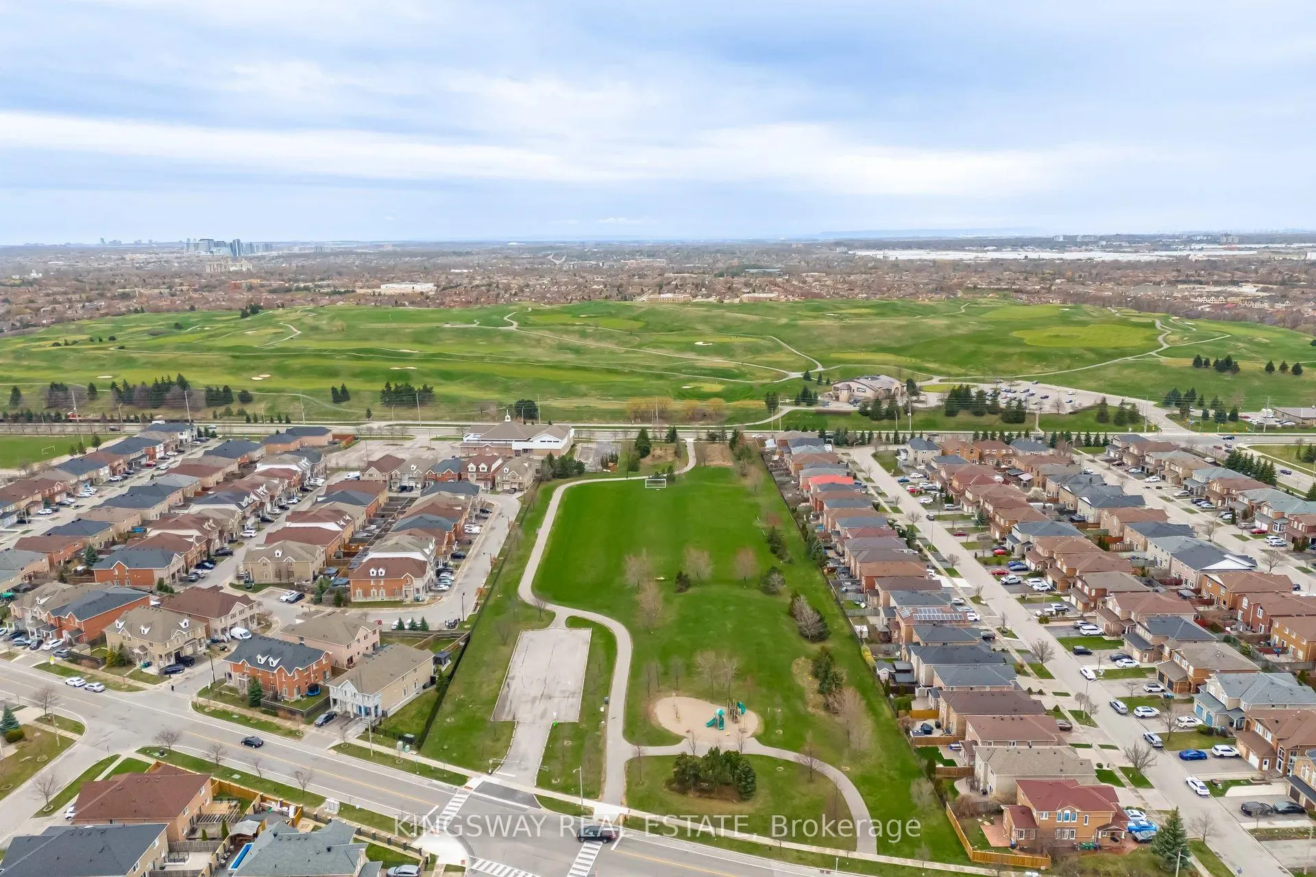 Photo 46 of 803 Khan Crescent, Mississauga, East Credit — HOMEH