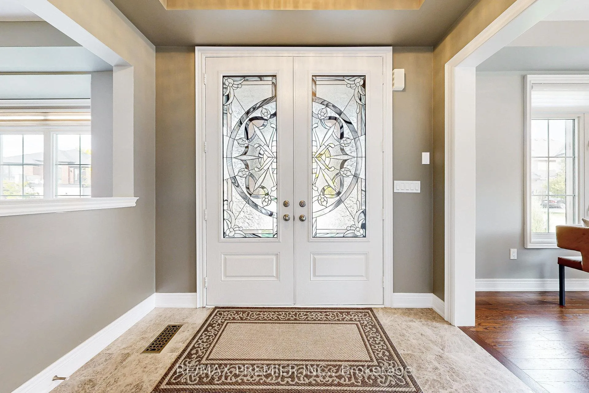Photo 6 of 28 Rivoli Drive, Vaughan, Vellore Village — HOMEH