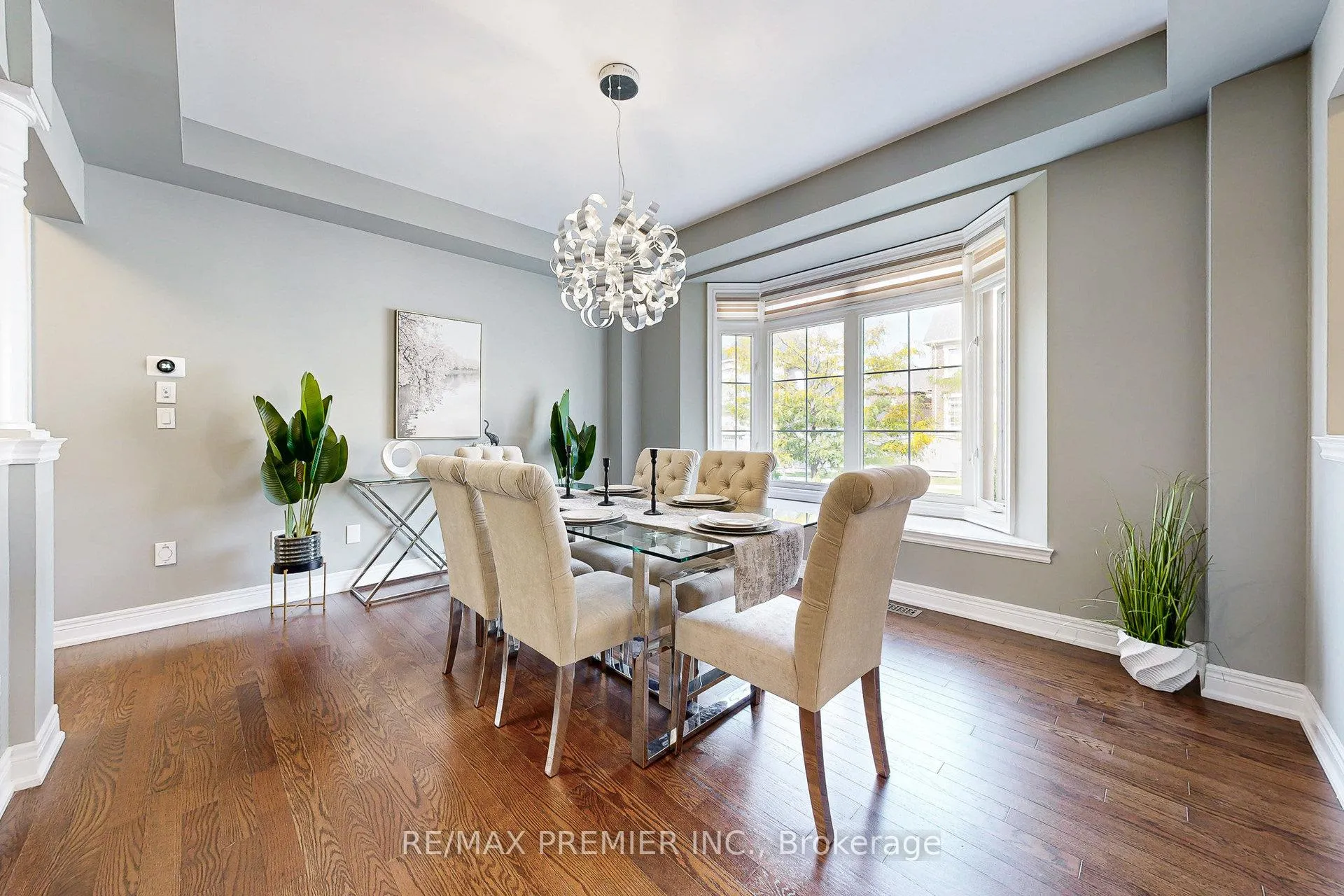 Photo 9 of 28 Rivoli Drive, Vaughan, Vellore Village — HOMEH