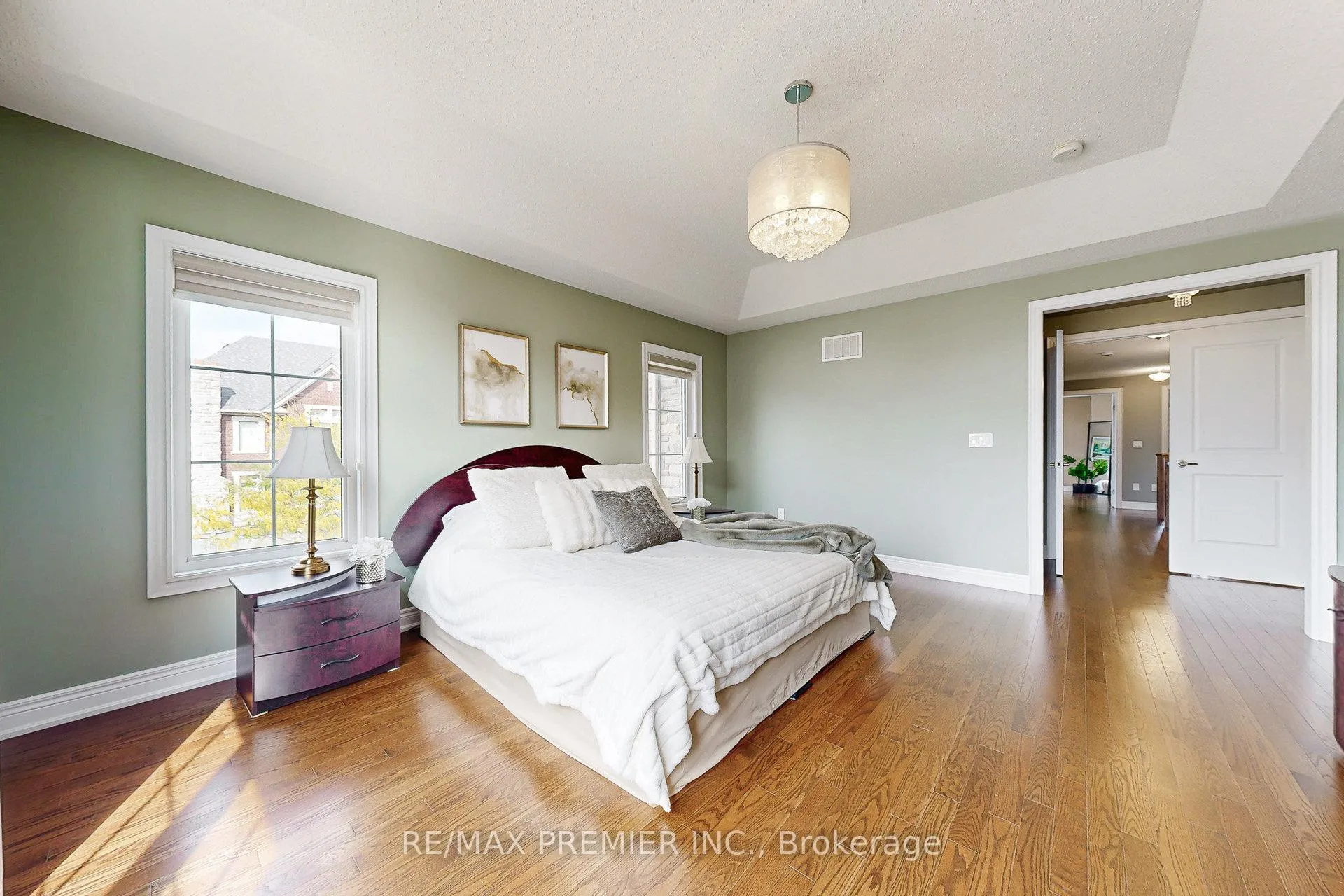 Photo 23 of 28 Rivoli Drive, Vaughan, Vellore Village — HOMEH