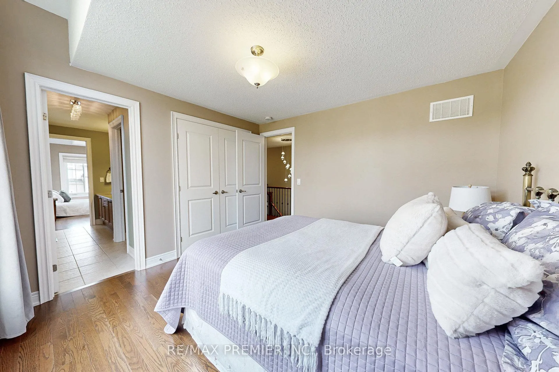 Photo 28 of 28 Rivoli Drive, Vaughan, Vellore Village — HOMEH