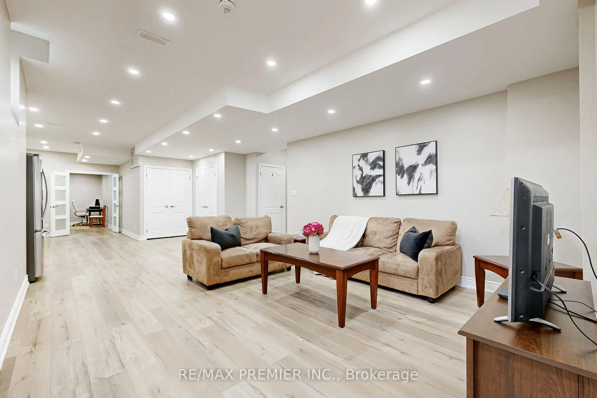 Photo 36 of 28 Rivoli Drive, Vaughan, Vellore Village — HOMEH