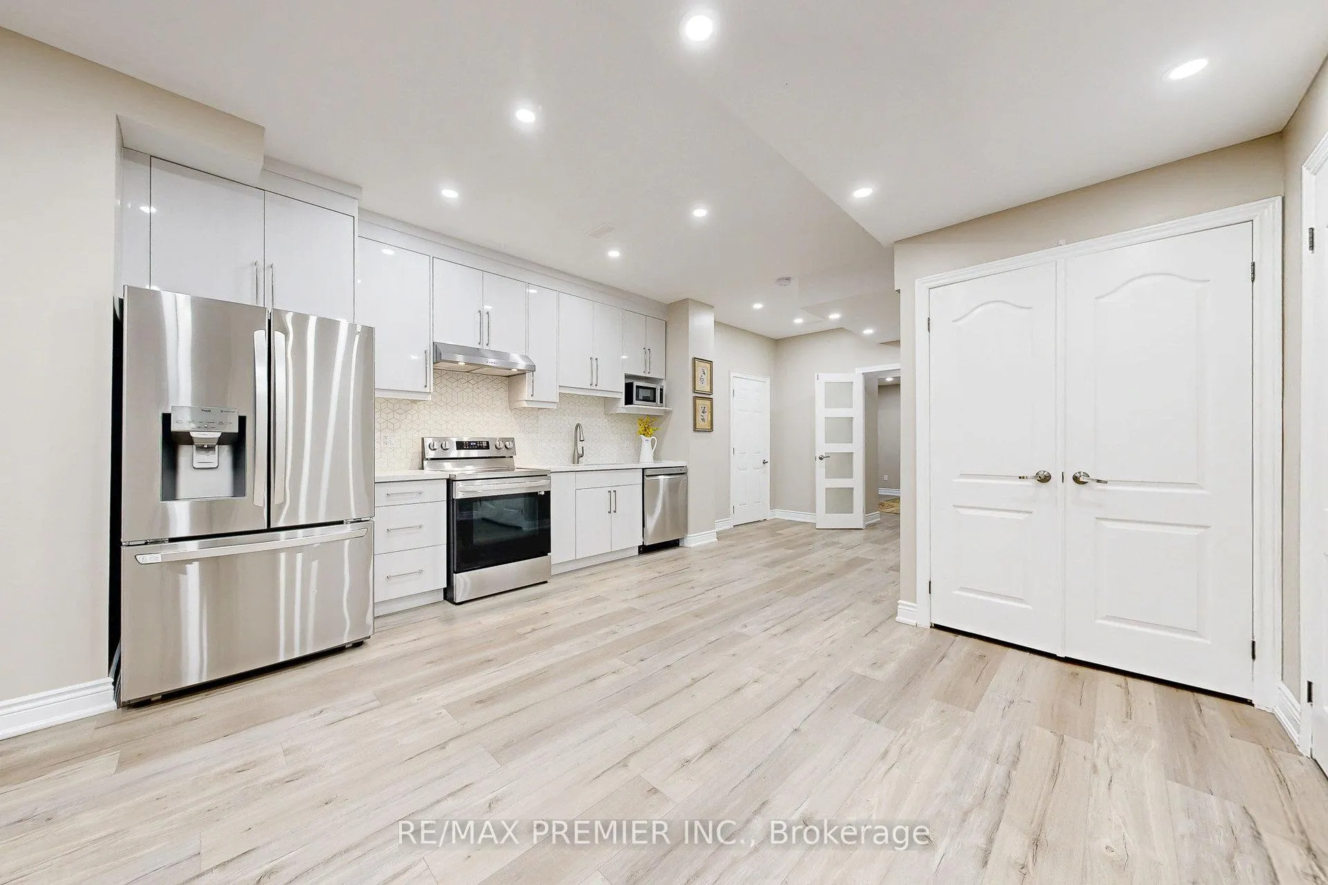 Photo 37 of 28 Rivoli Drive, Vaughan, Vellore Village — HOMEH