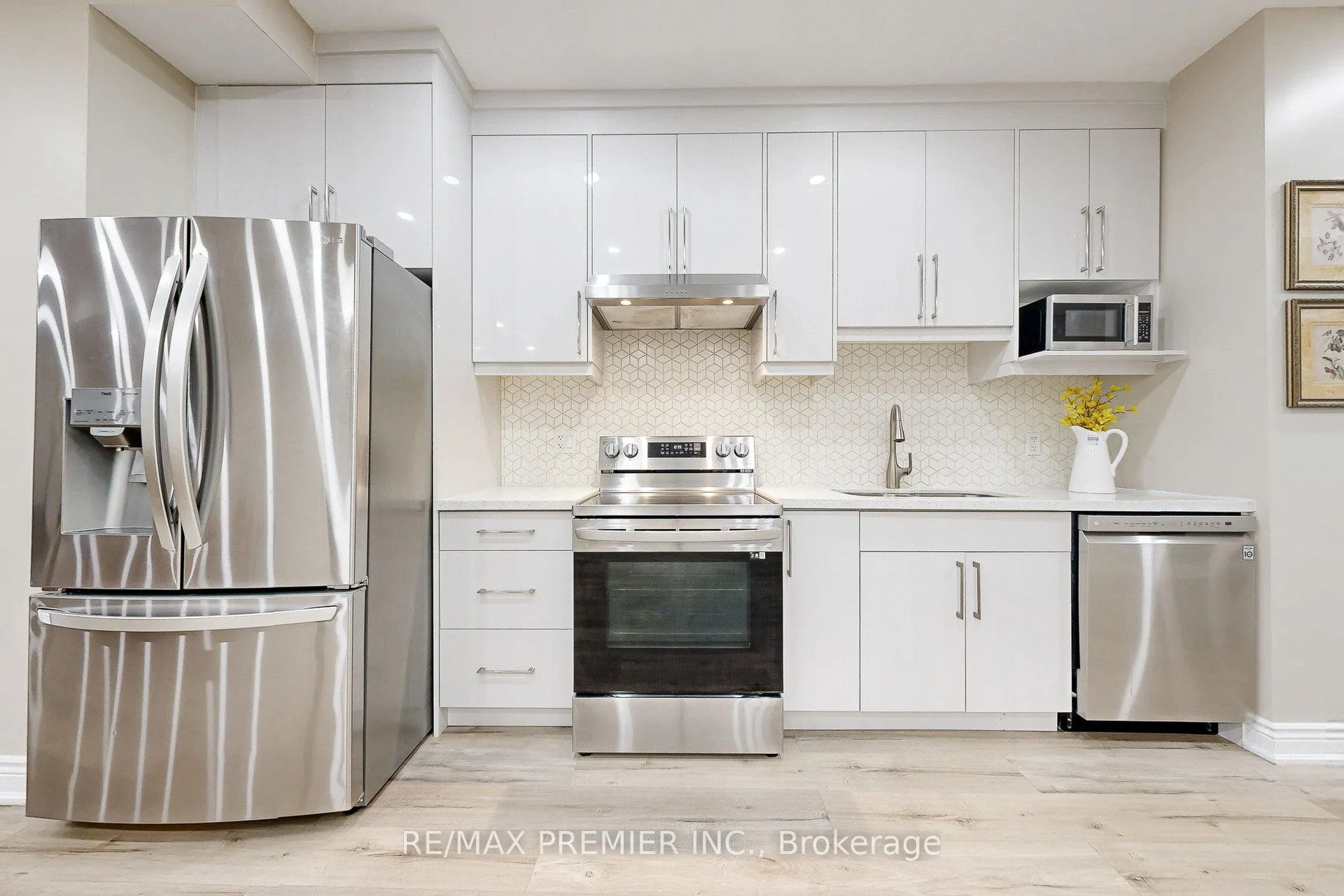 Photo 38 of 28 Rivoli Drive, Vaughan, Vellore Village — HOMEH