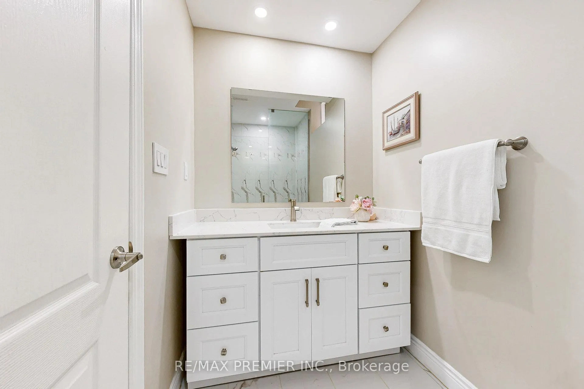 Photo 44 of 28 Rivoli Drive, Vaughan, Vellore Village — HOMEH