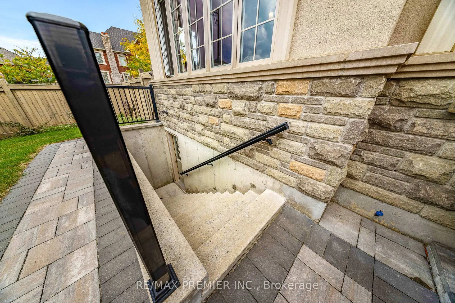 Photo 46 of 28 Rivoli Drive, Vaughan, Vellore Village — HOMEH