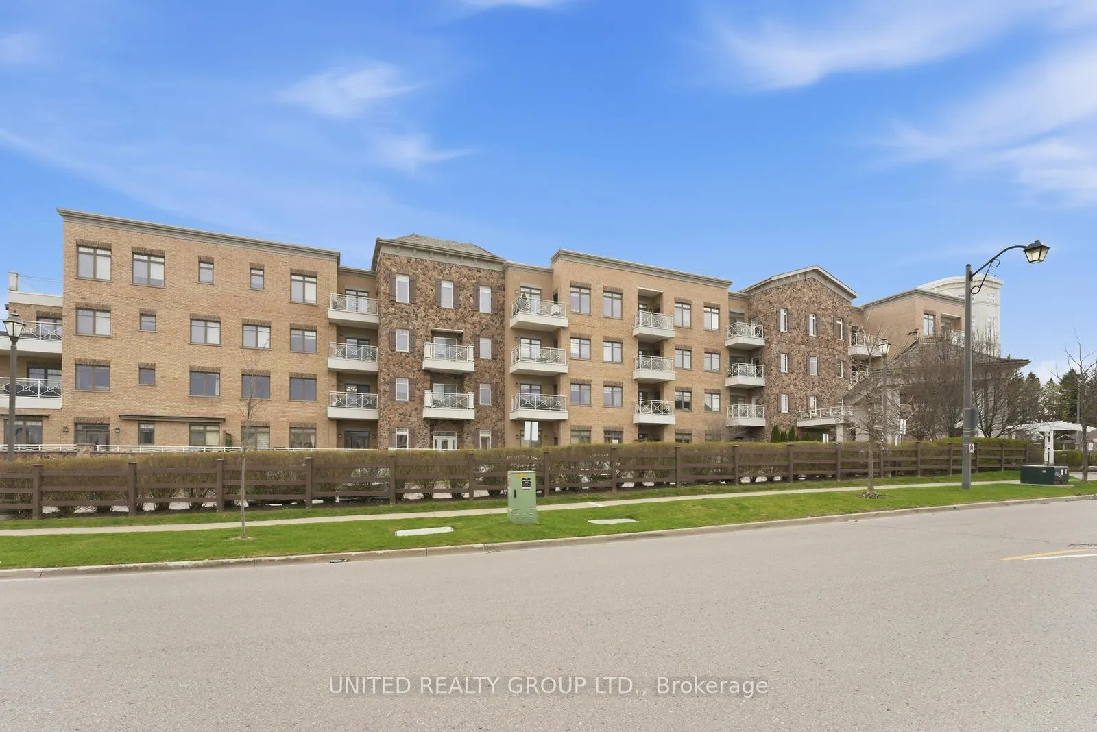 Photo 2 of Unit 128, 80 Burns Boulevard, King, King City — HOMEH