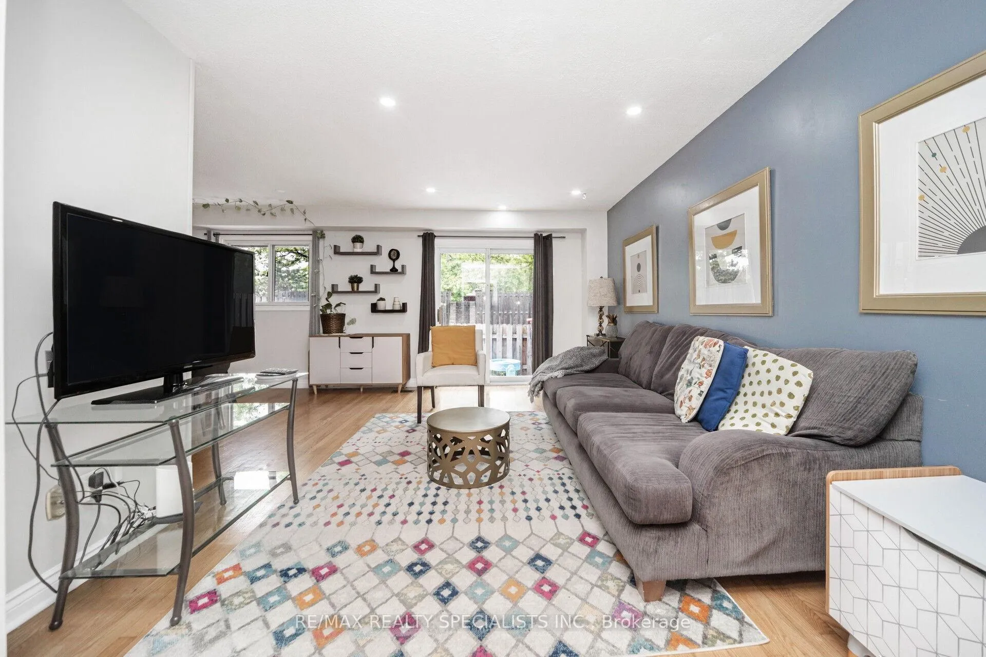 Photo 5 of 20 Enmount Drive, Brampton, Bramalea Road South Gateway — HOMEH