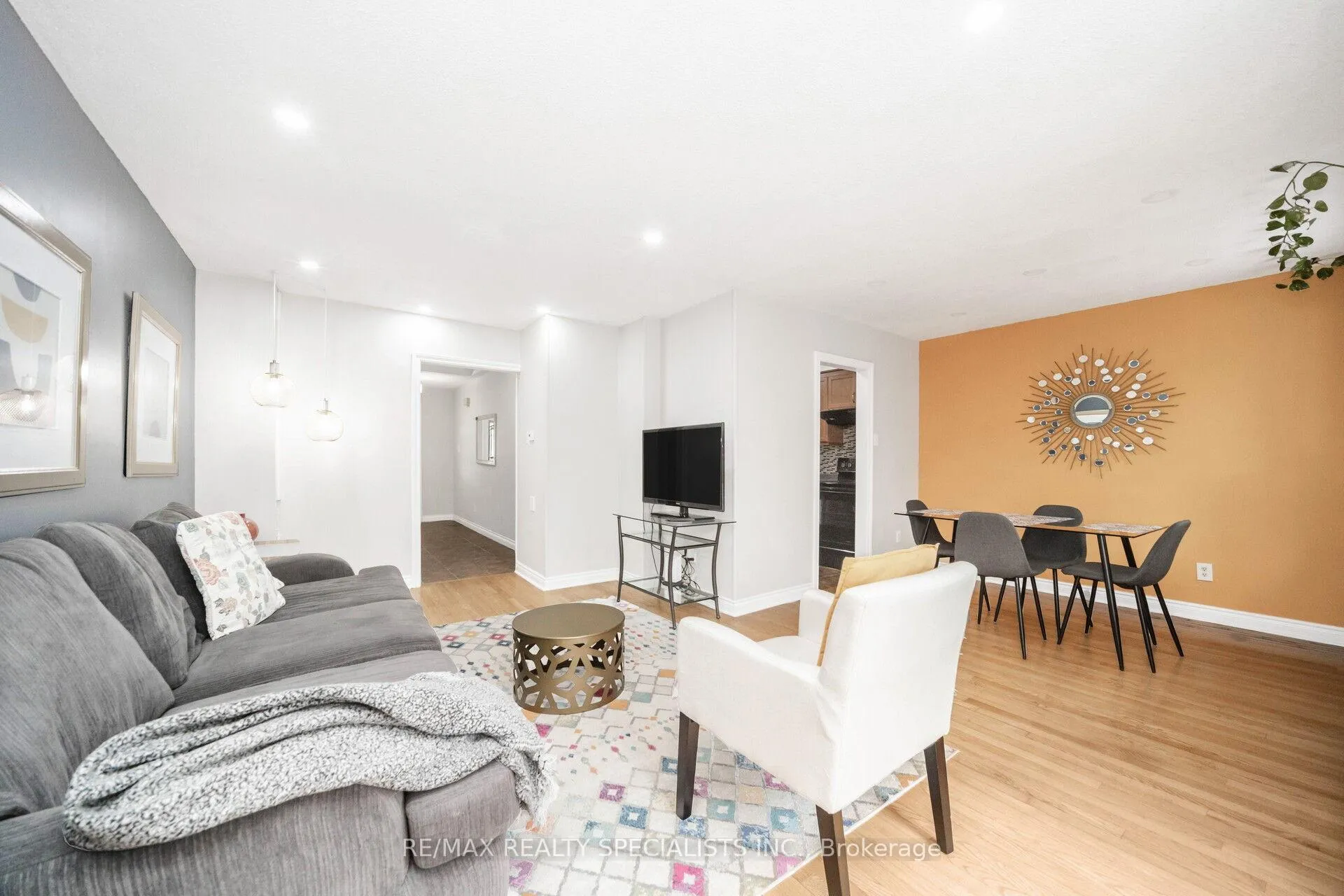 Photo 4 of 20 Enmount Drive, Brampton, Bramalea Road South Gateway — HOMEH