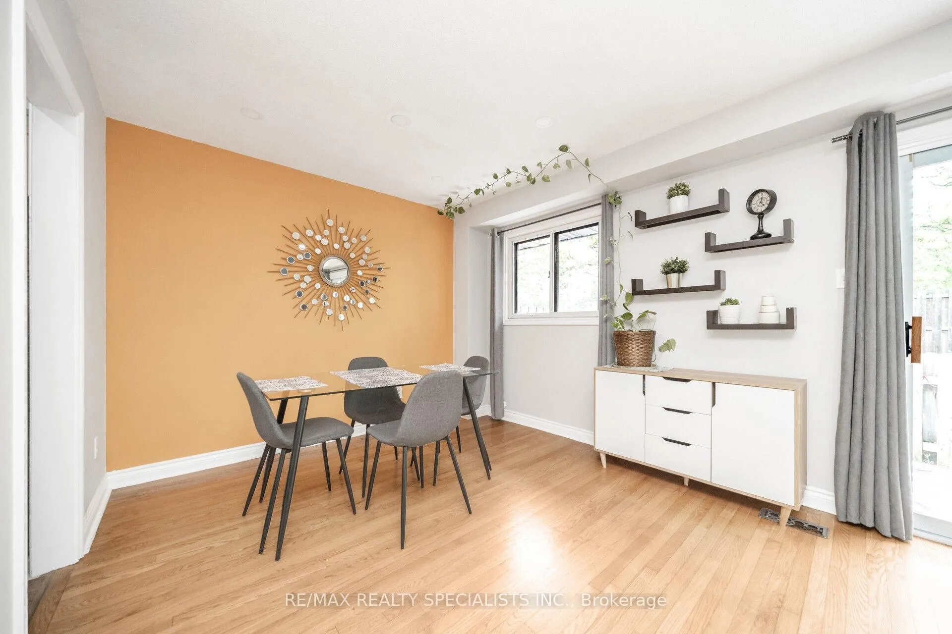Photo 8 of 20 Enmount Drive, Brampton, Bramalea Road South Gateway — HOMEH