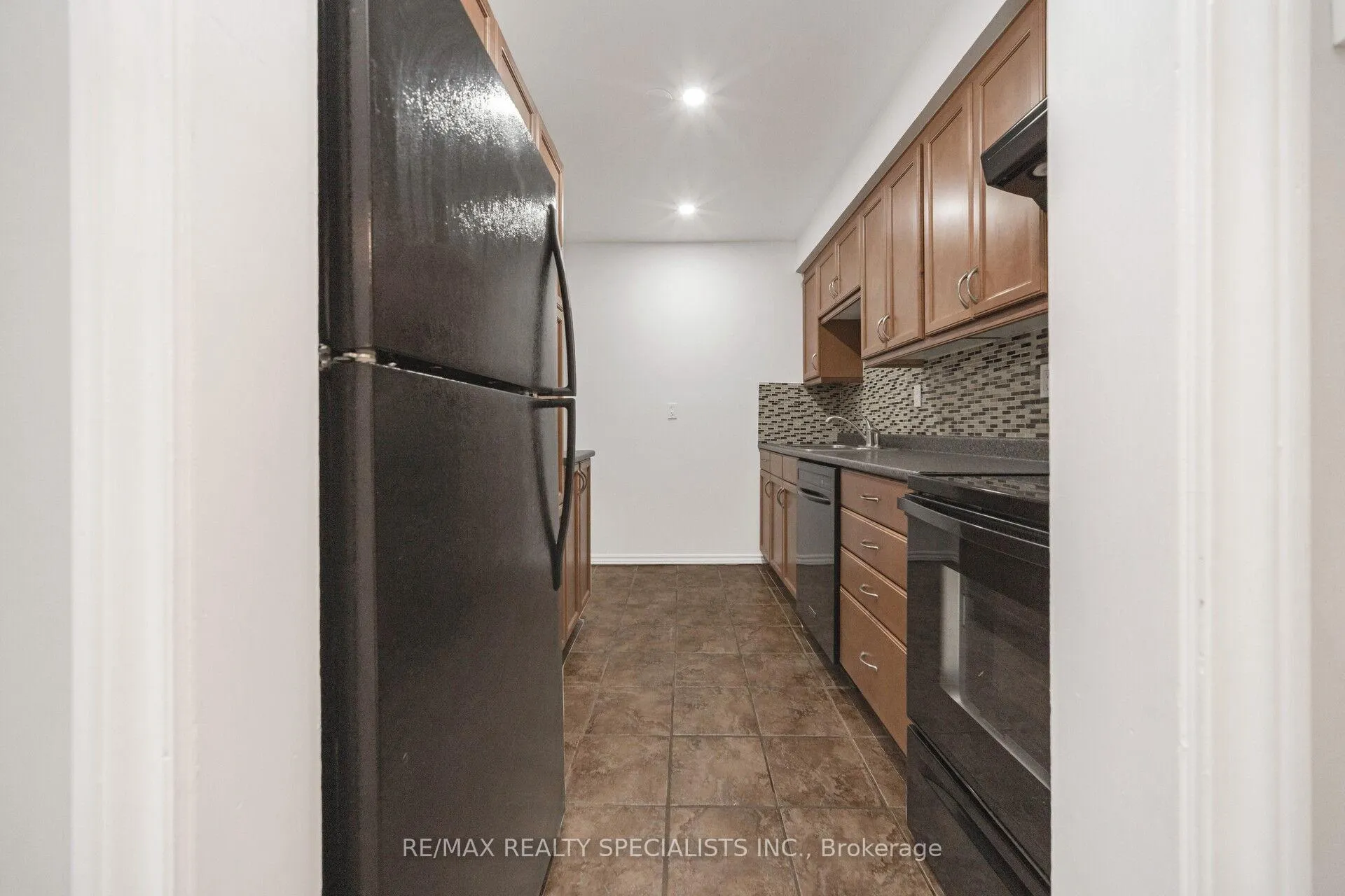 Photo 16 of 20 Enmount Drive, Brampton, Bramalea Road South Gateway — HOMEH