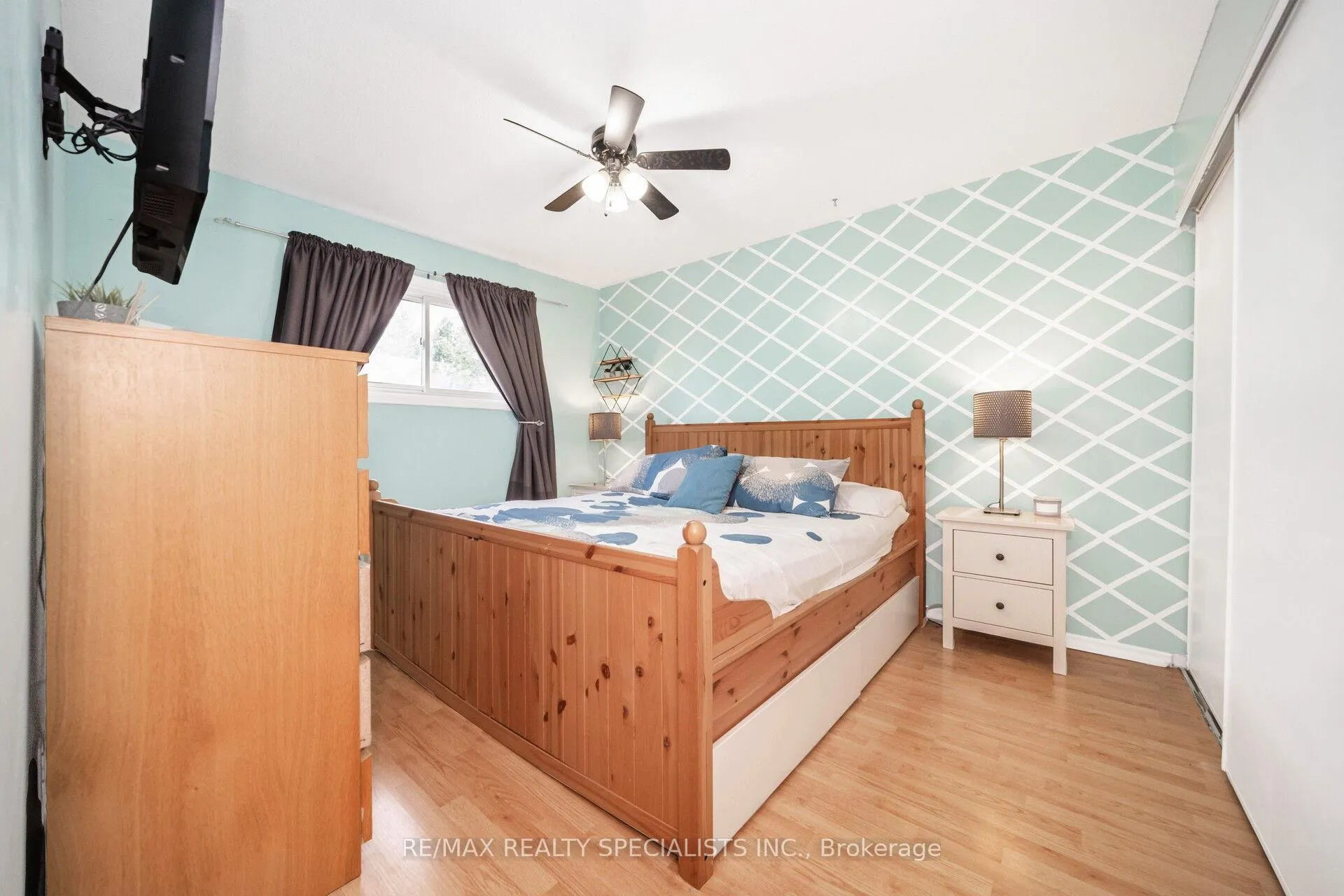 Photo 22 of 20 Enmount Drive, Brampton, Bramalea Road South Gateway — HOMEH