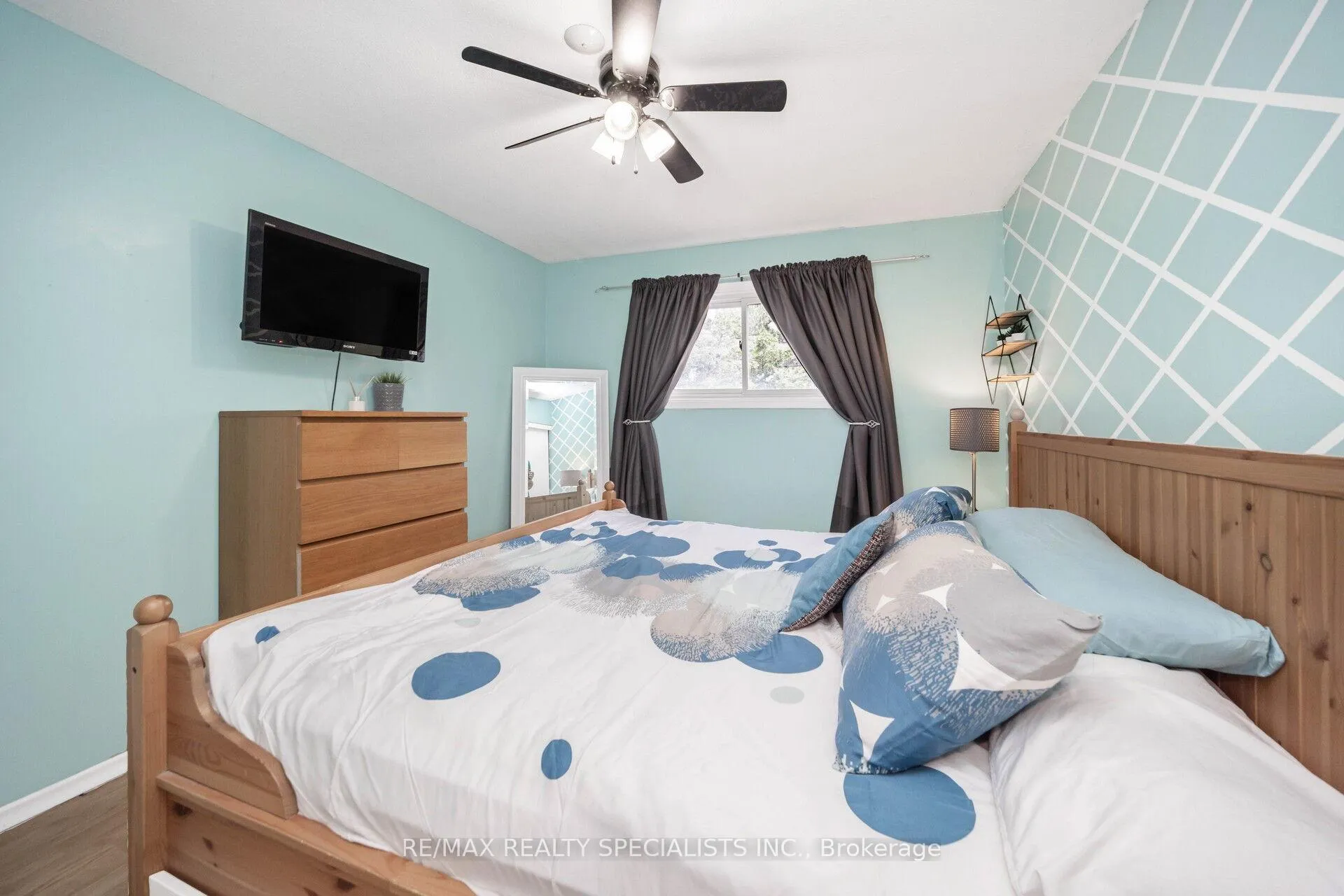 Photo 24 of 20 Enmount Drive, Brampton, Bramalea Road South Gateway — HOMEH