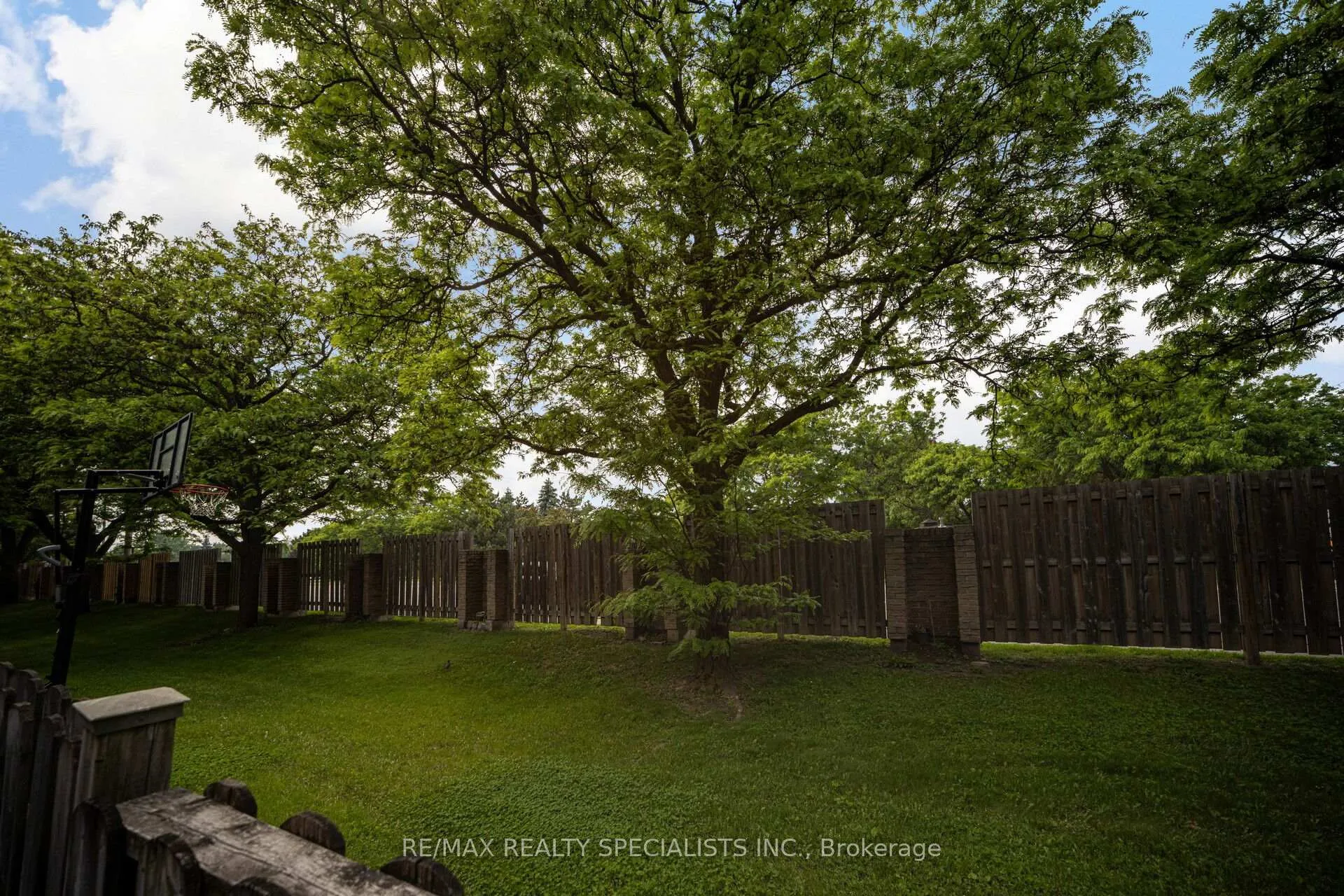 Photo 43 of 20 Enmount Drive, Brampton, Bramalea Road South Gateway — HOMEH