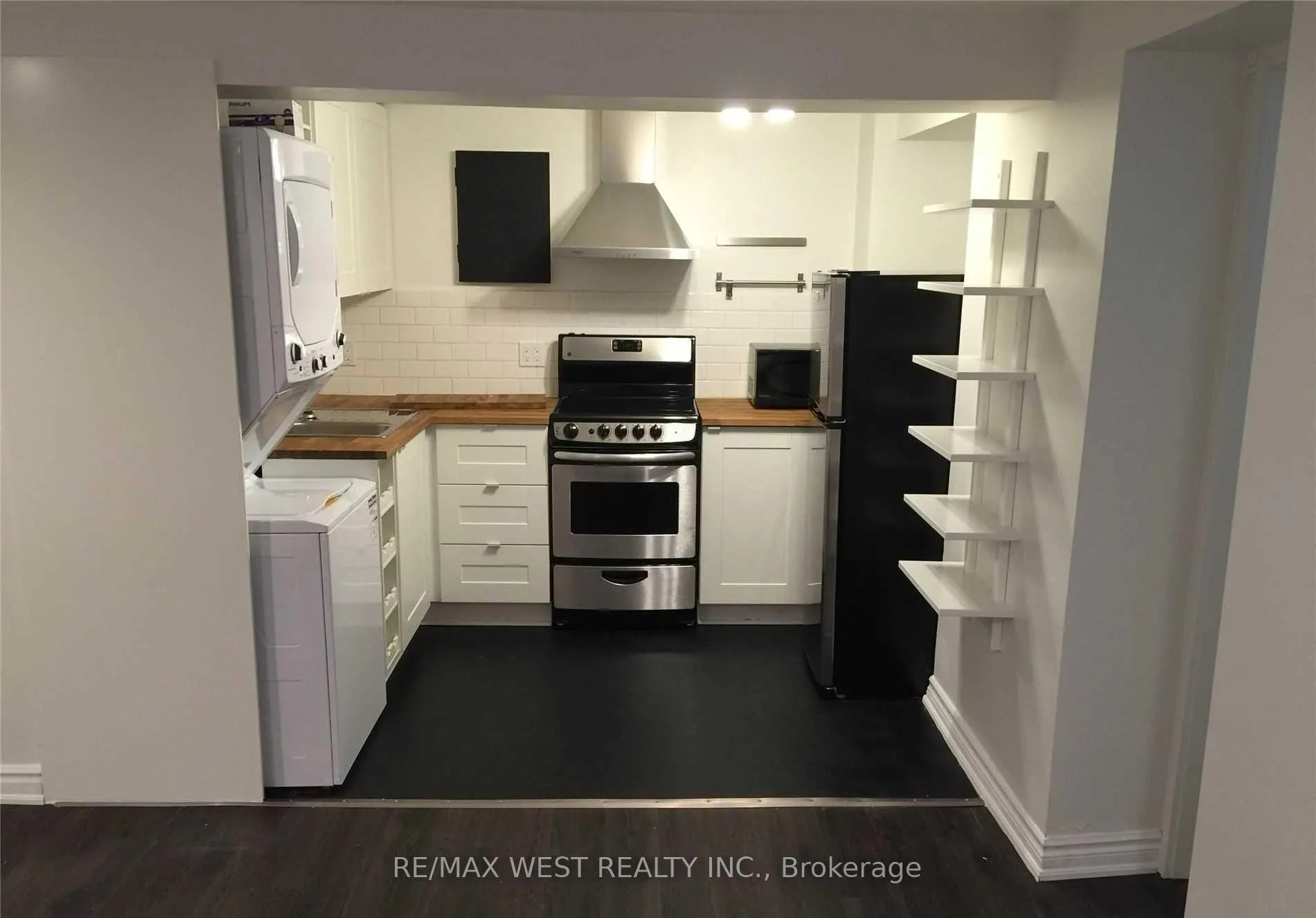 Photo 2 of Unit 4, 152 Dowling Avenue, Toronto, South Parkdale — HOMEH
