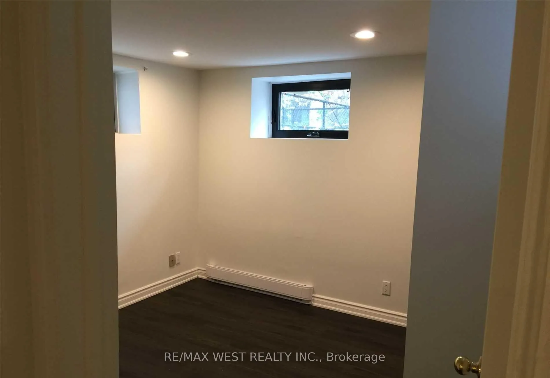 Photo 3 of Unit 4, 152 Dowling Avenue, Toronto, South Parkdale — HOMEH