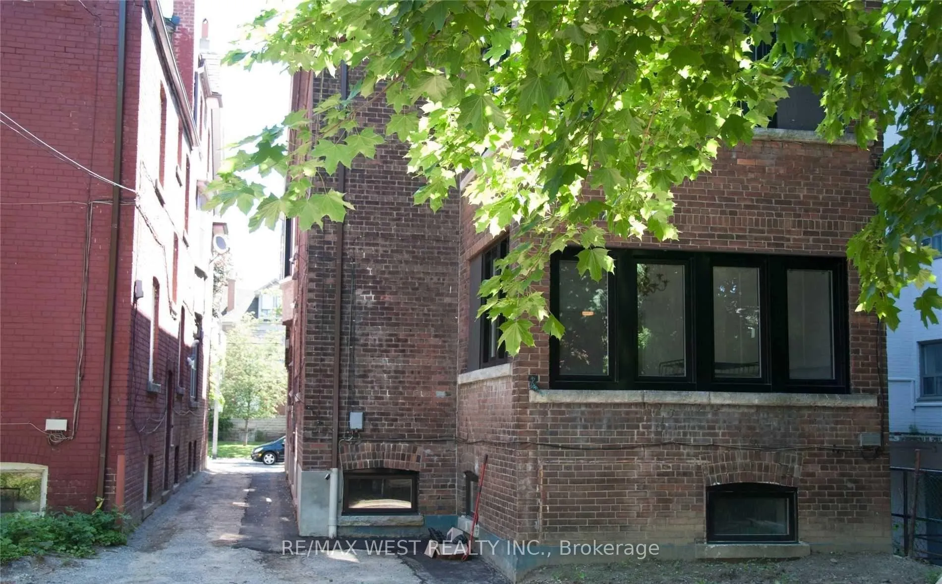 Photo 9 of Unit 4, 152 Dowling Avenue, Toronto, South Parkdale — HOMEH